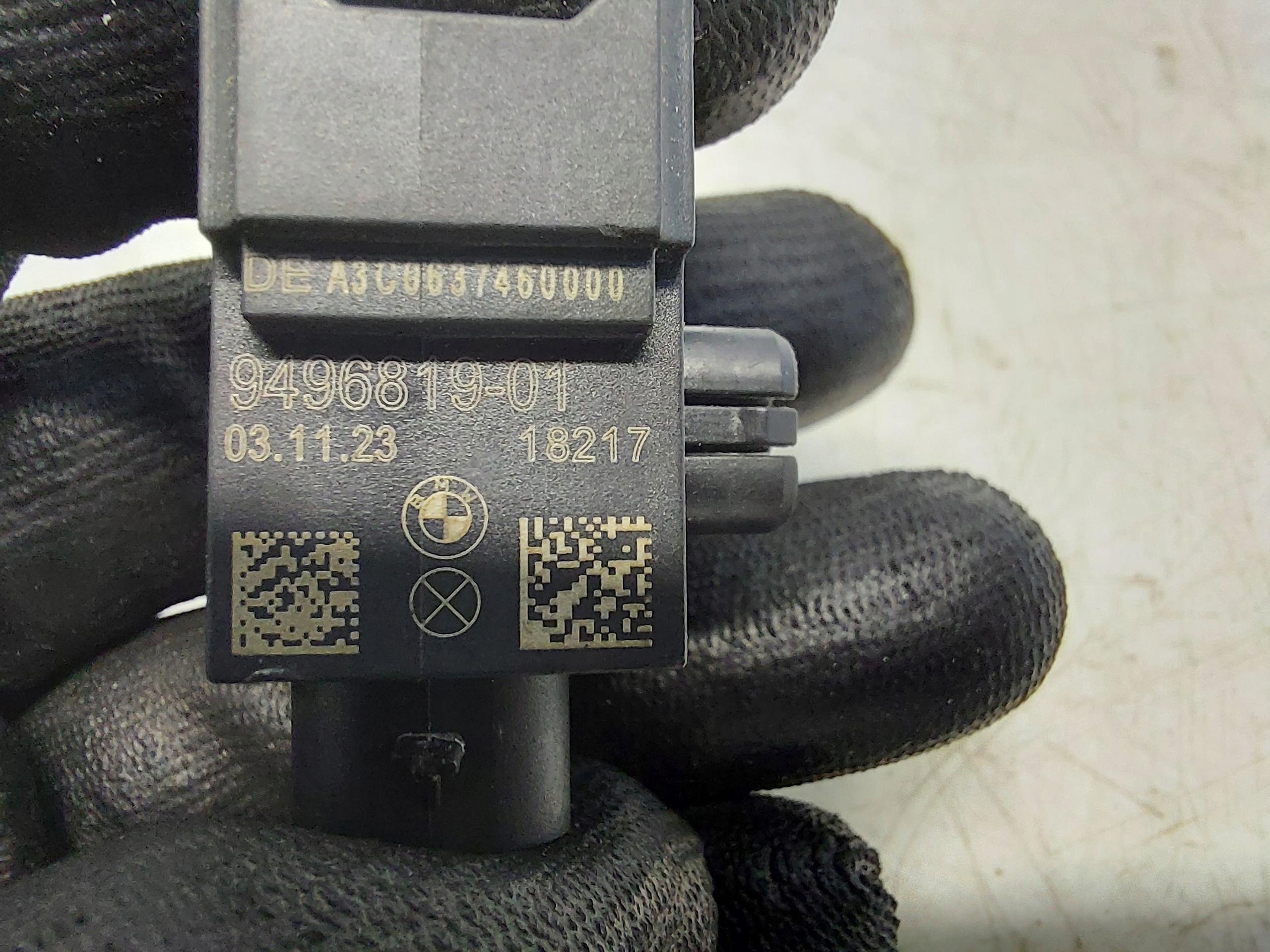 BMW 5 G60 530E x-drive Crashsensor Drucksensor Airbag 9496819