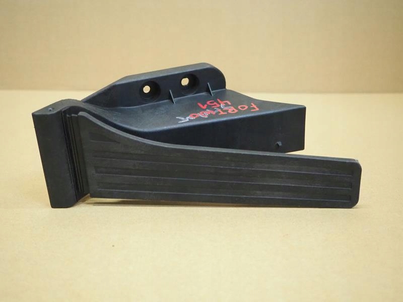 PEDAŁ GAZU POTENCJOMETR SMART FORTWO 451