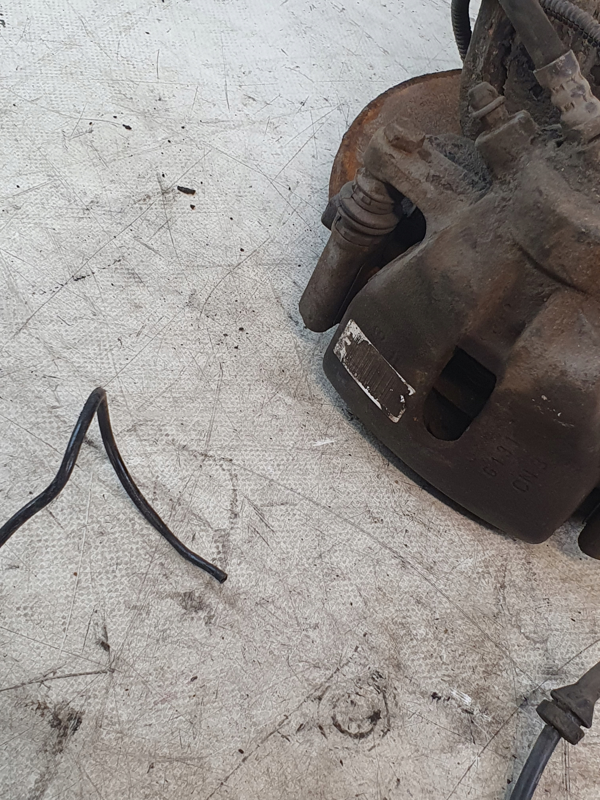 swing right caliper brake CITROEN C3 and 1.4HDI