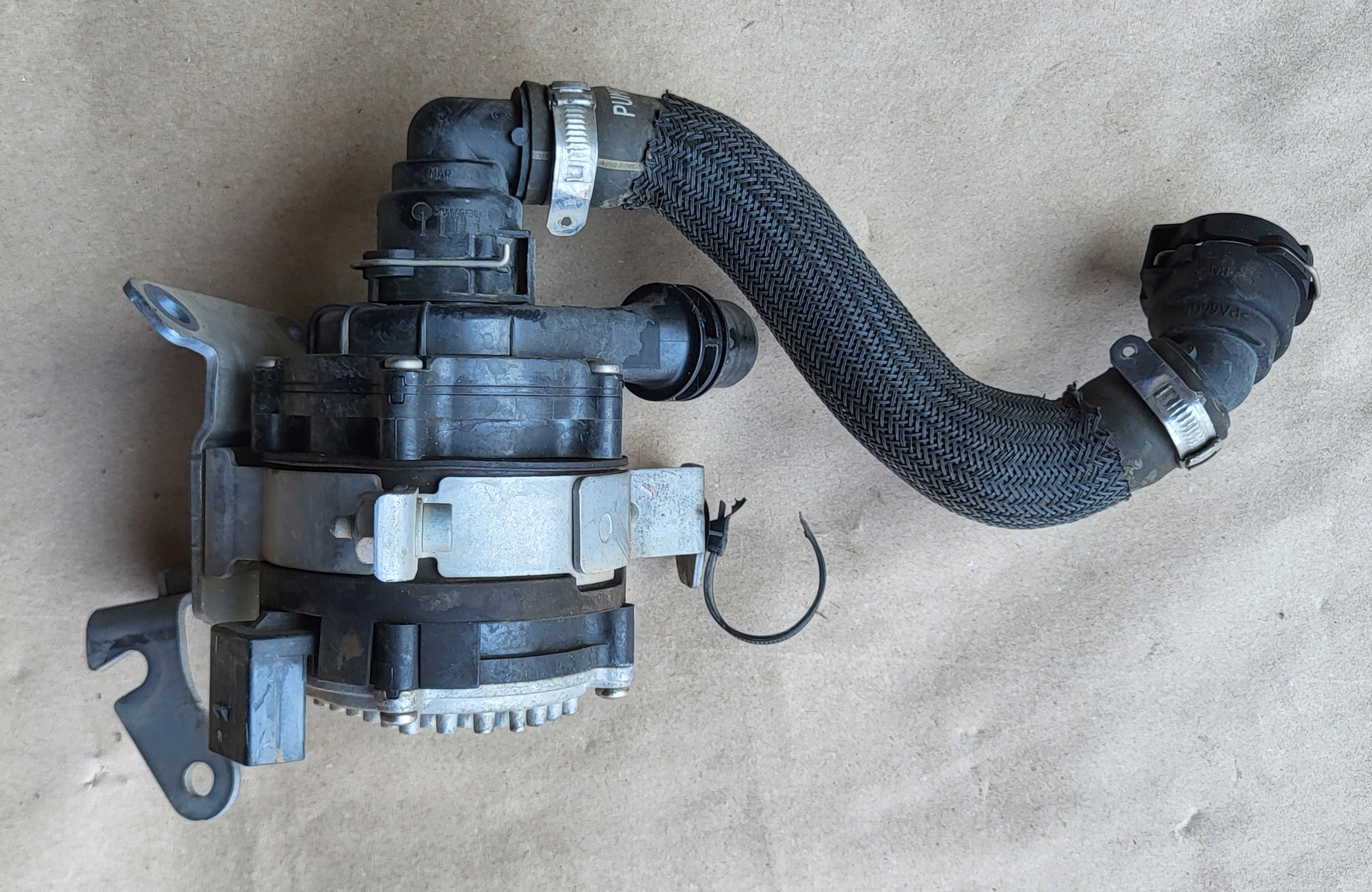 pumpa prijenos vode crijevo cijevčica JEEP COMPASS II ALFA ROMEO TONALE 1.5 TB OE