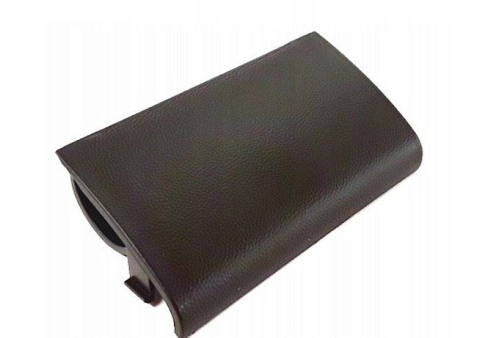 

Zaślepka Progu Podnośnika Passat Prawa 3B0853918