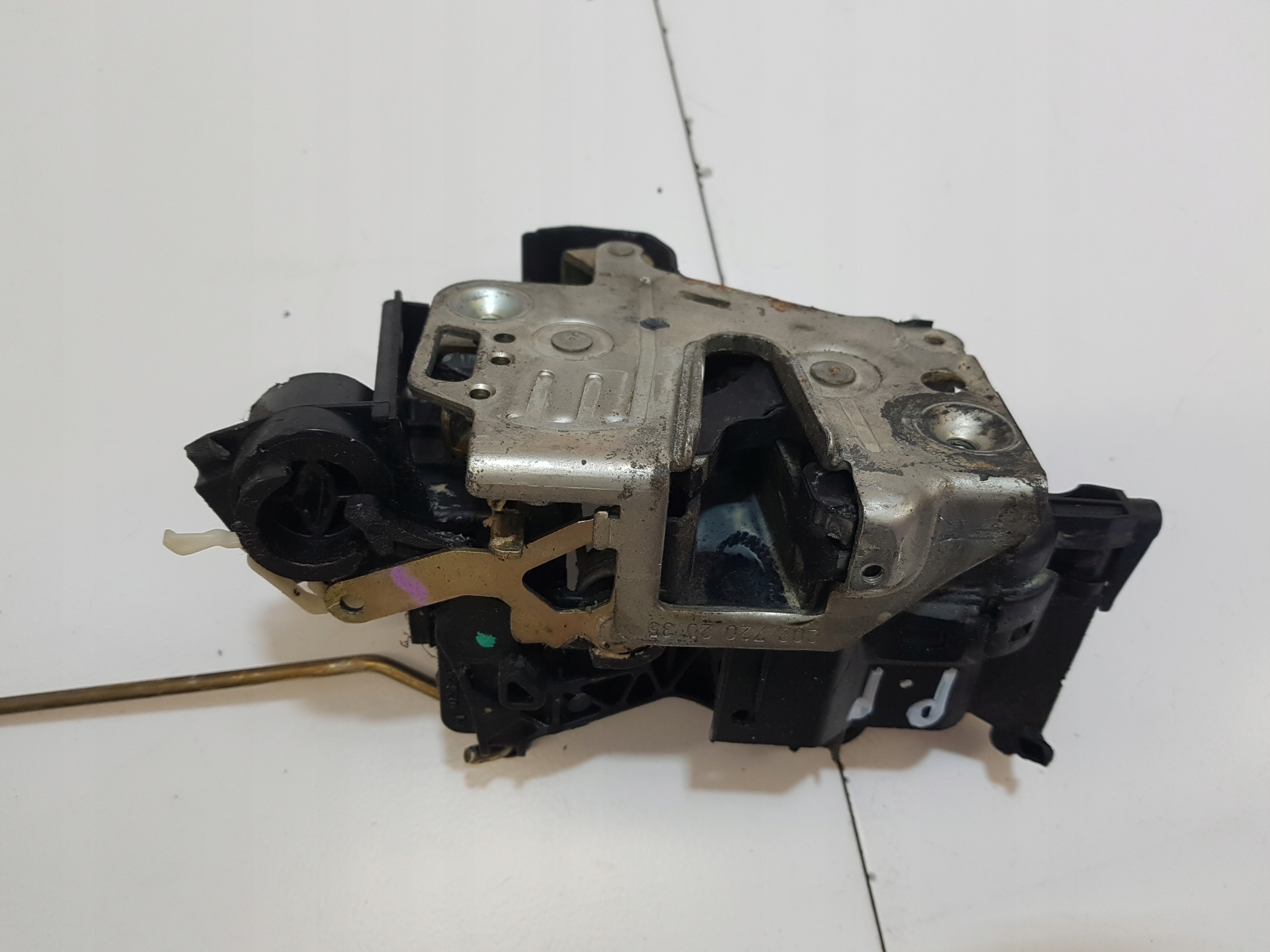lock door right front MERCEDES-BENZ C-KLASA W202