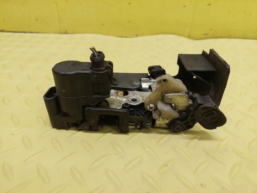ALFA ROMEO 156 sedan lock door left rear part