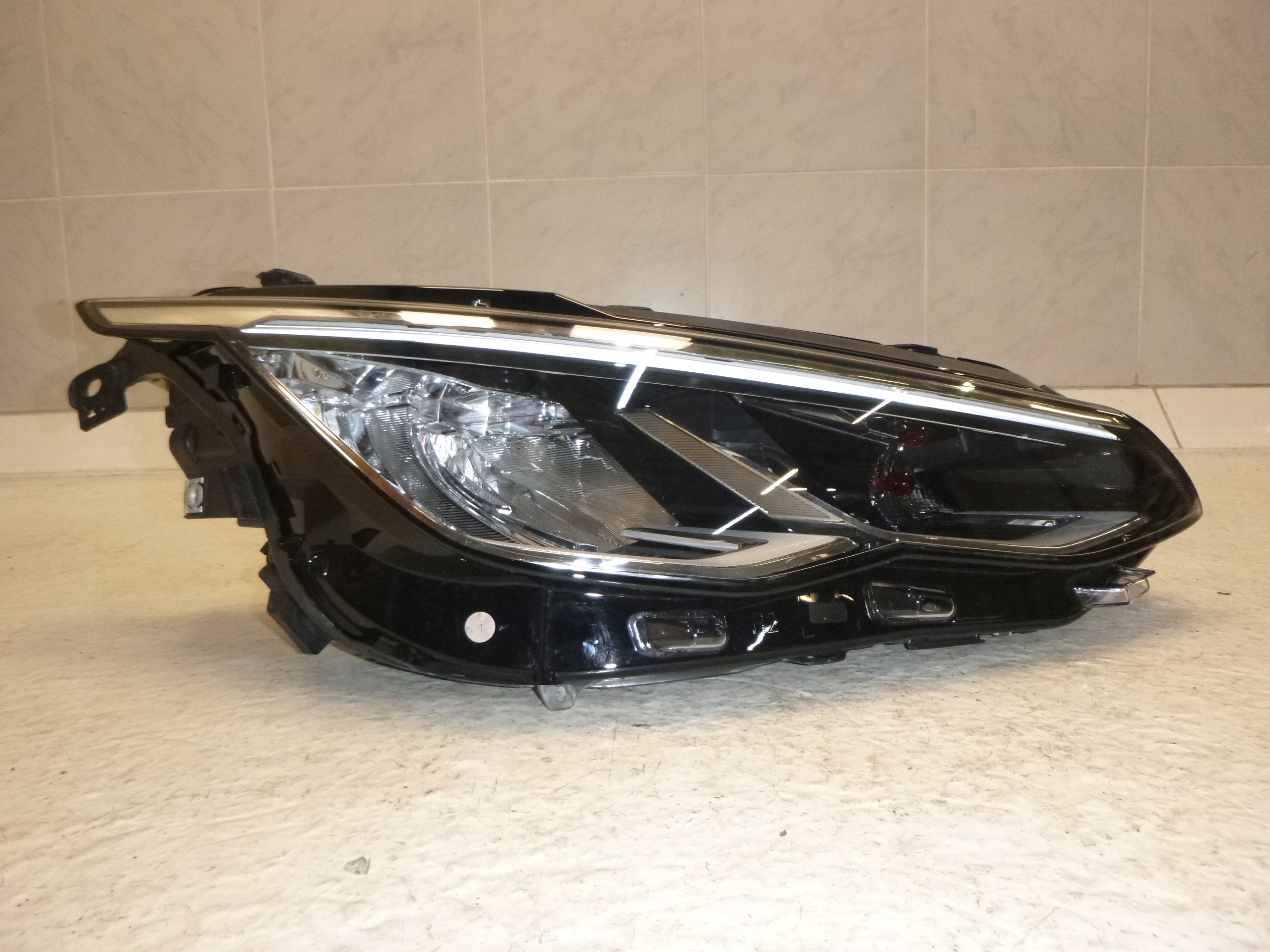 VW GOLF VIII light right front right FULL LED 6PIN