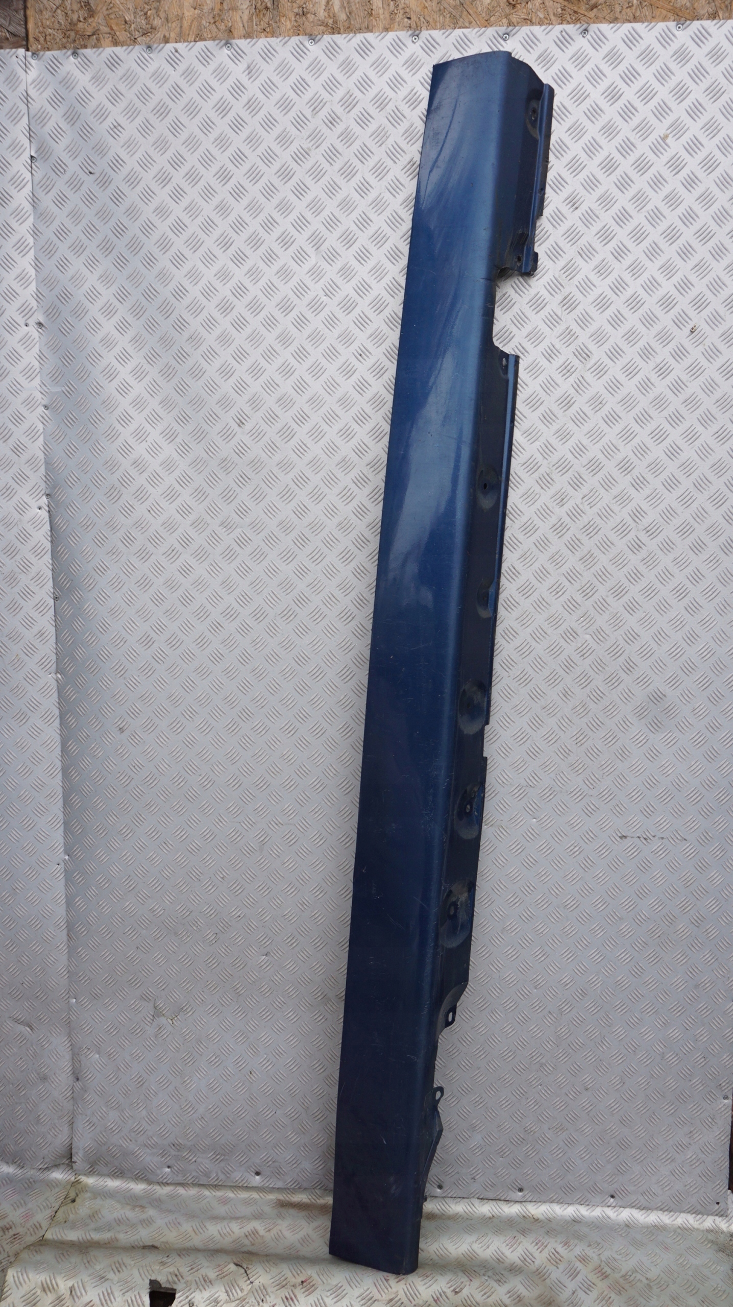 BMW E46 LISTWA PROGOWA PRAWA 8253592