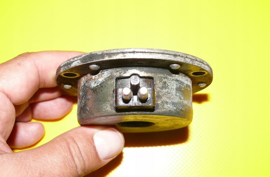 Sensor HALLA MERCEDES W140 6.0 S600 S-KLASA 1040508177