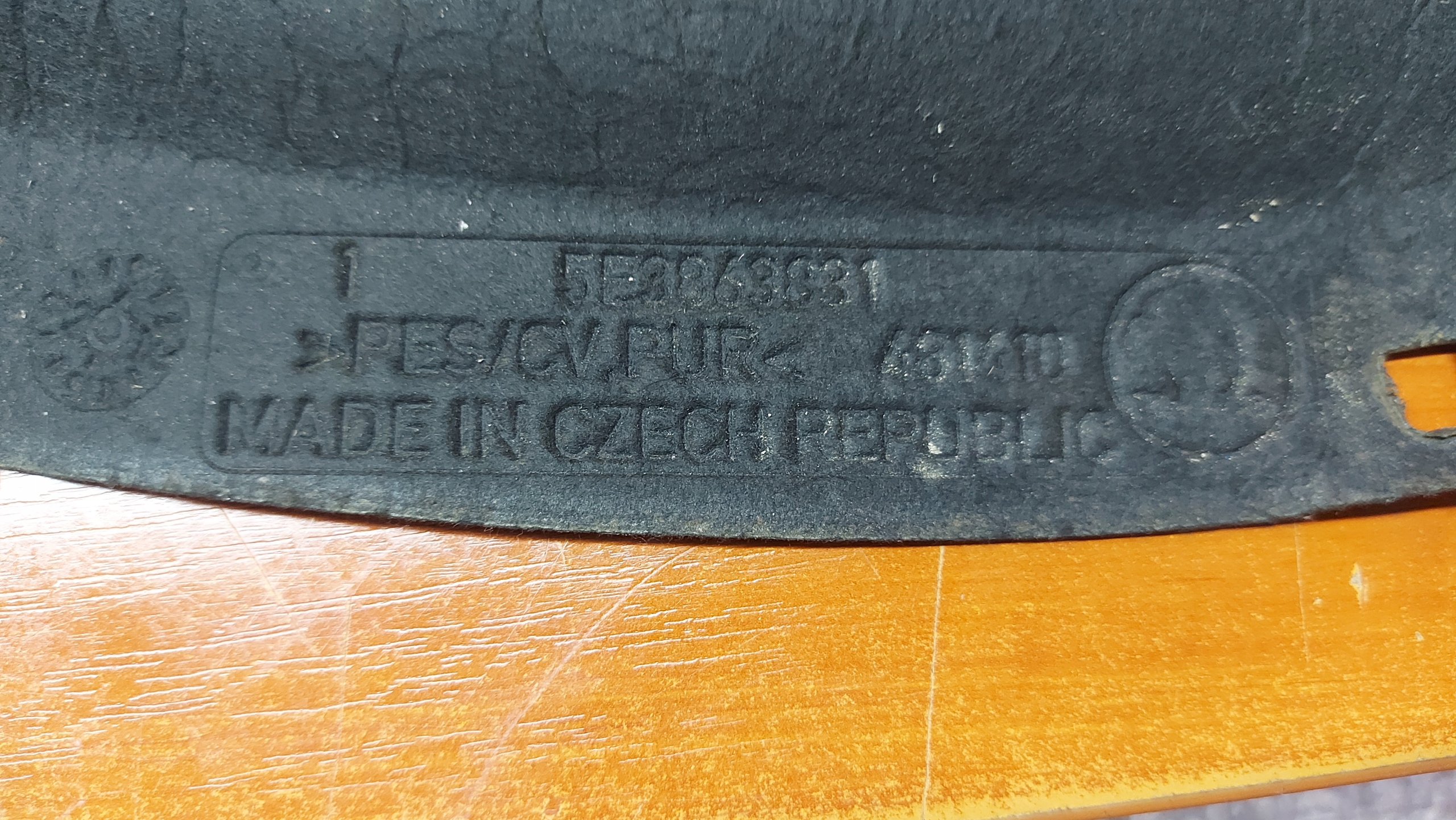 Insonorisation du capot KOMORY Moteur SKODA OCTAVIA IV