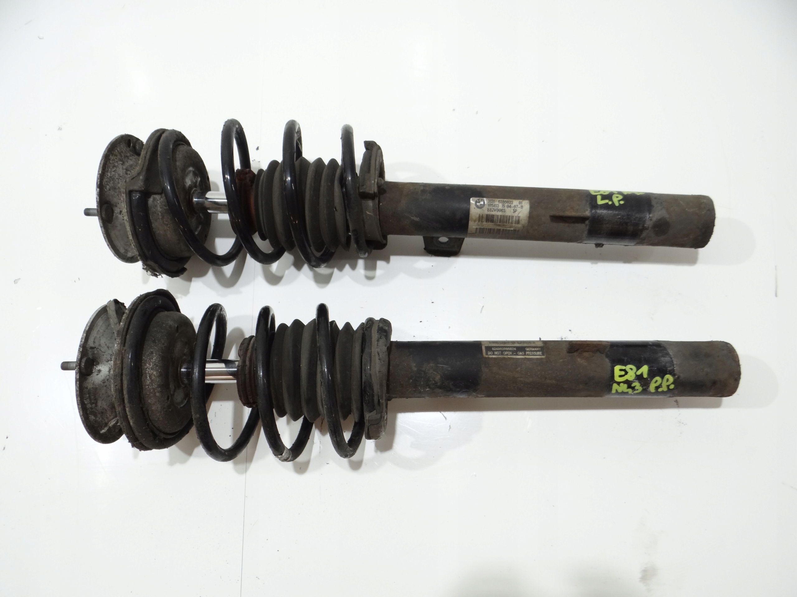 shock absorbers front BMW E81 N43 6786024 6786023 KOMPLET (16657604)