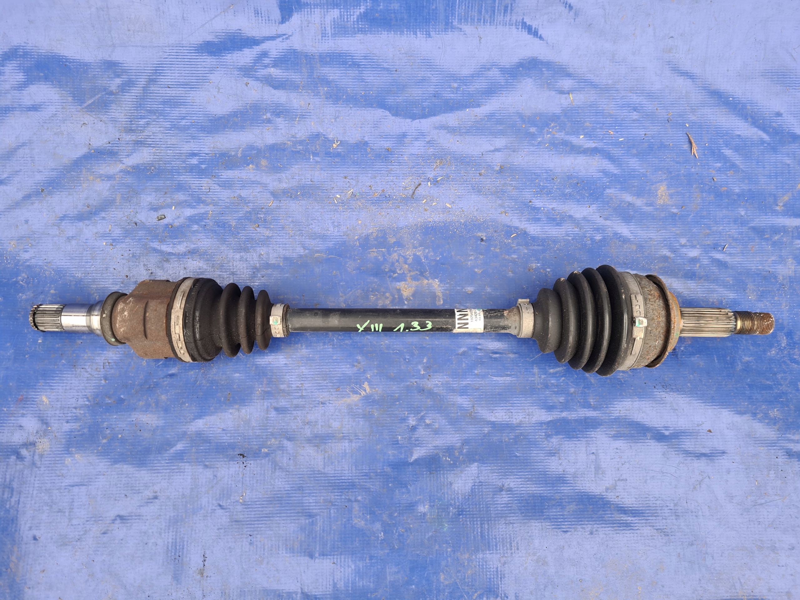 43420-0d322 - Toyota Yaris III 1.33 піввісь лівий