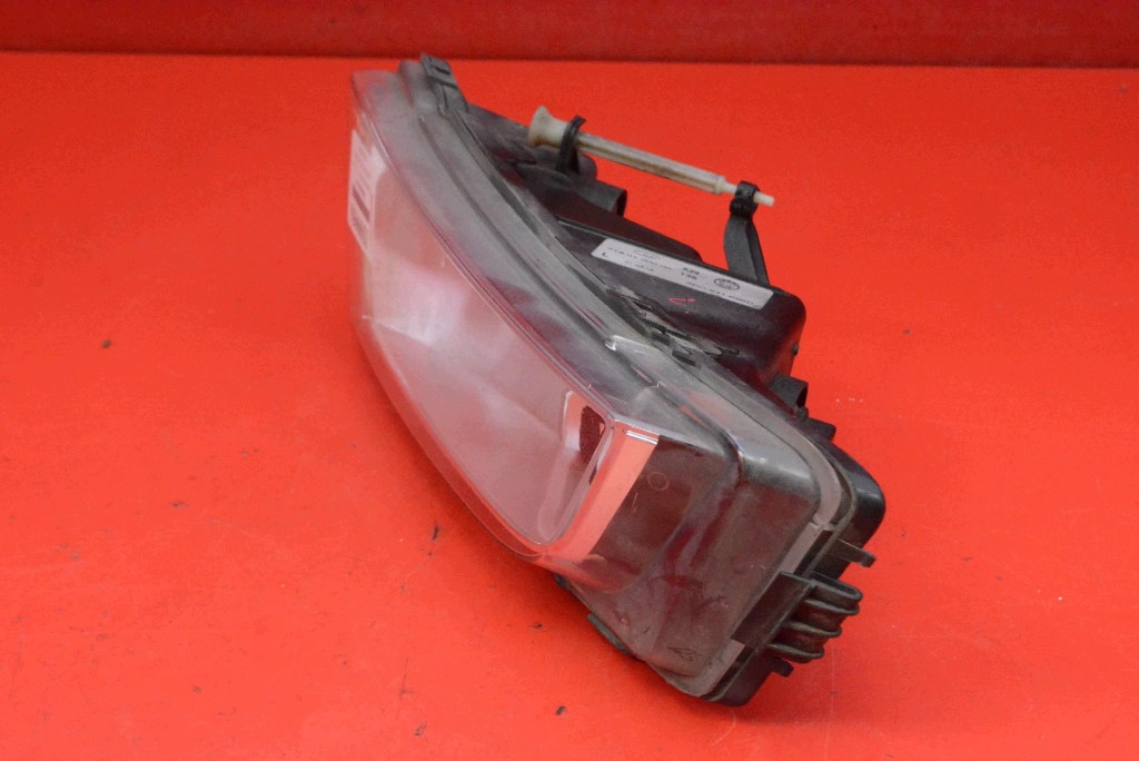 fog light left front front 5E0941699D SKODA OCTAVIA 3 III 13-17