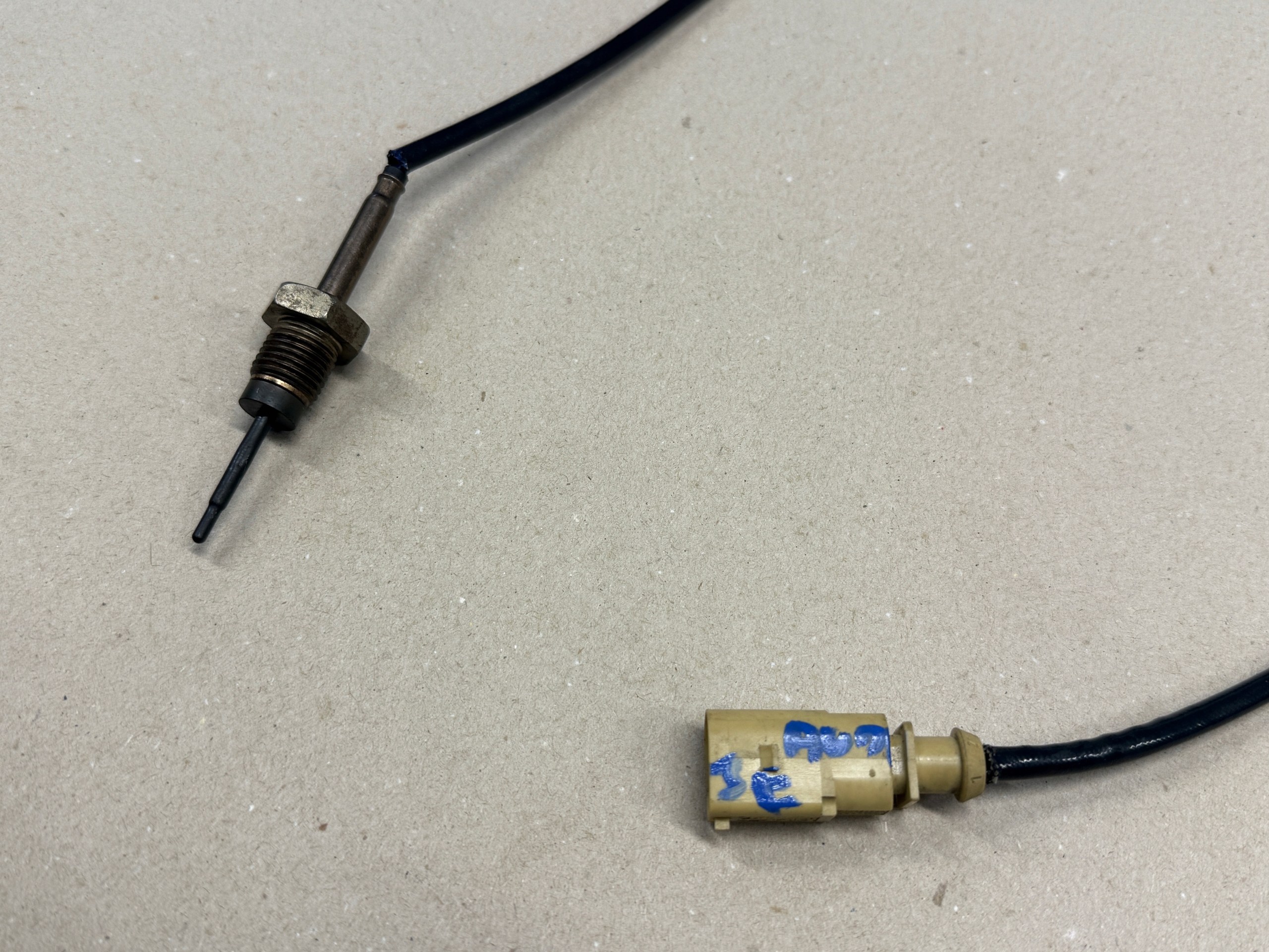 AUDI VW GOLF VII Sensor TEMPERATURY Gase 04L906088JF