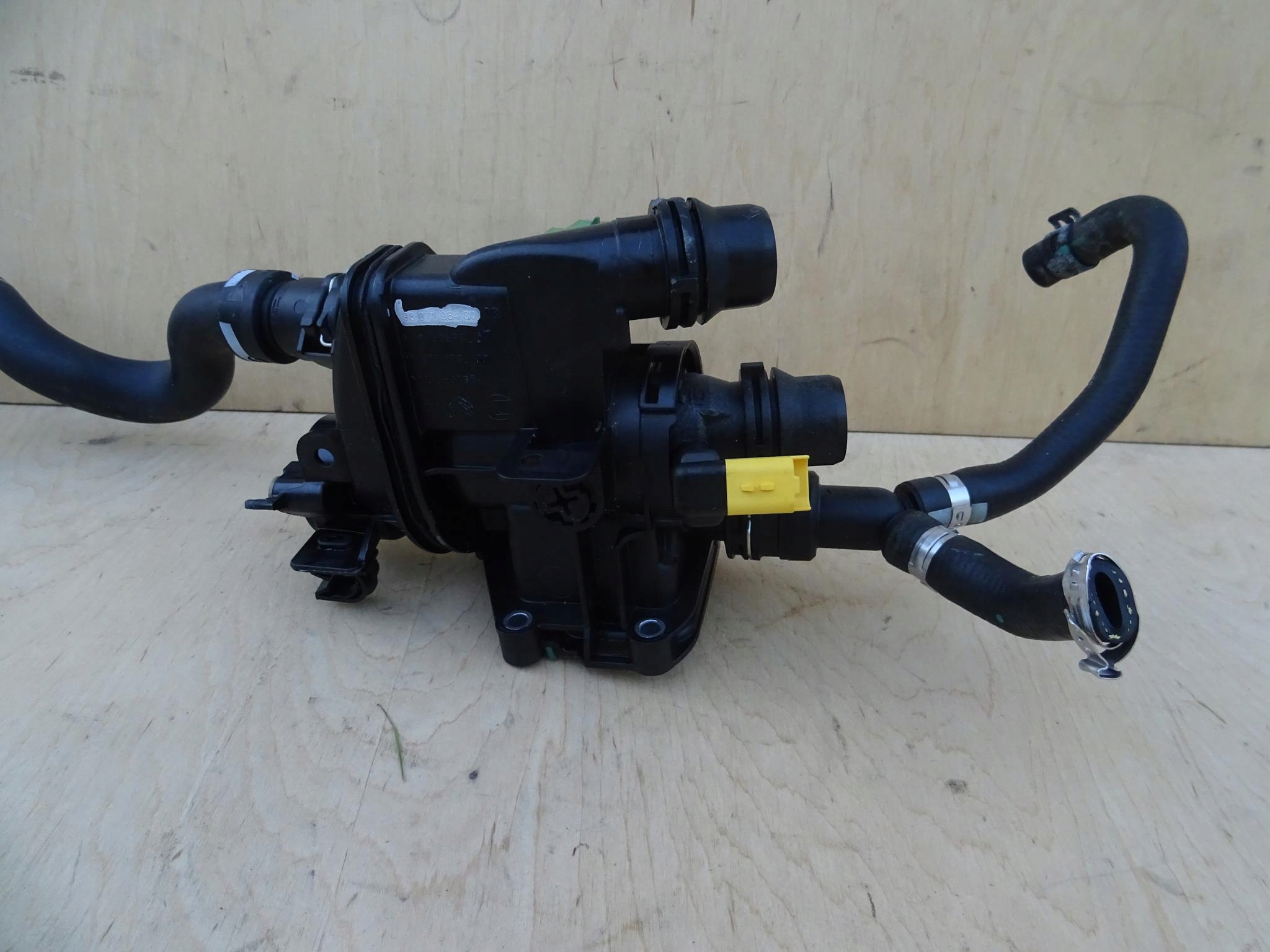 PEUGEOT CITROEN 1.2 THP OBUDOWA TERMOSTATU 9807198480 Numer katalogowy części 9807198480