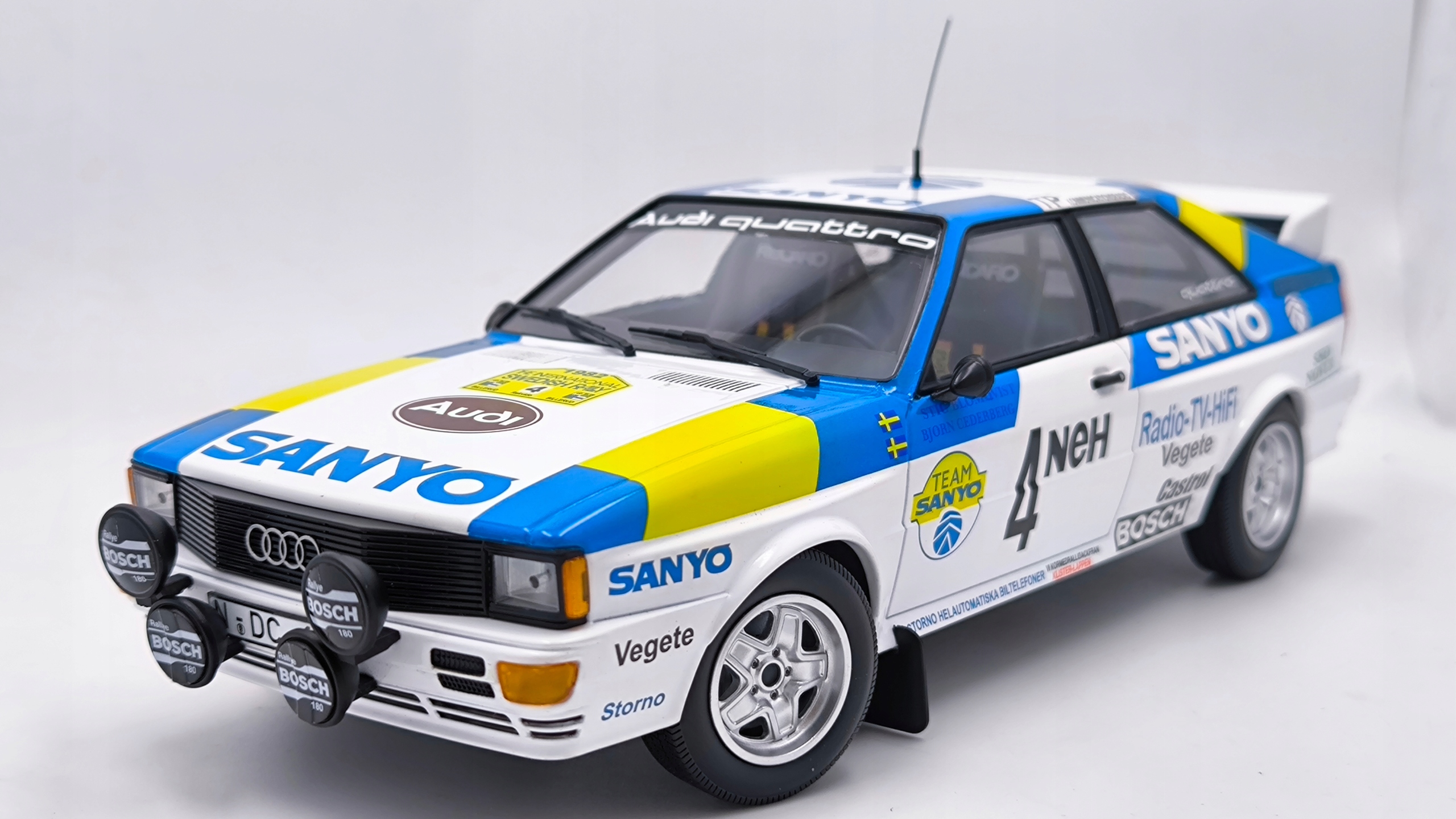 Audi Quattro Audi Sport Sweden Winners Švédská rallye 1982 1:18 Minichamps