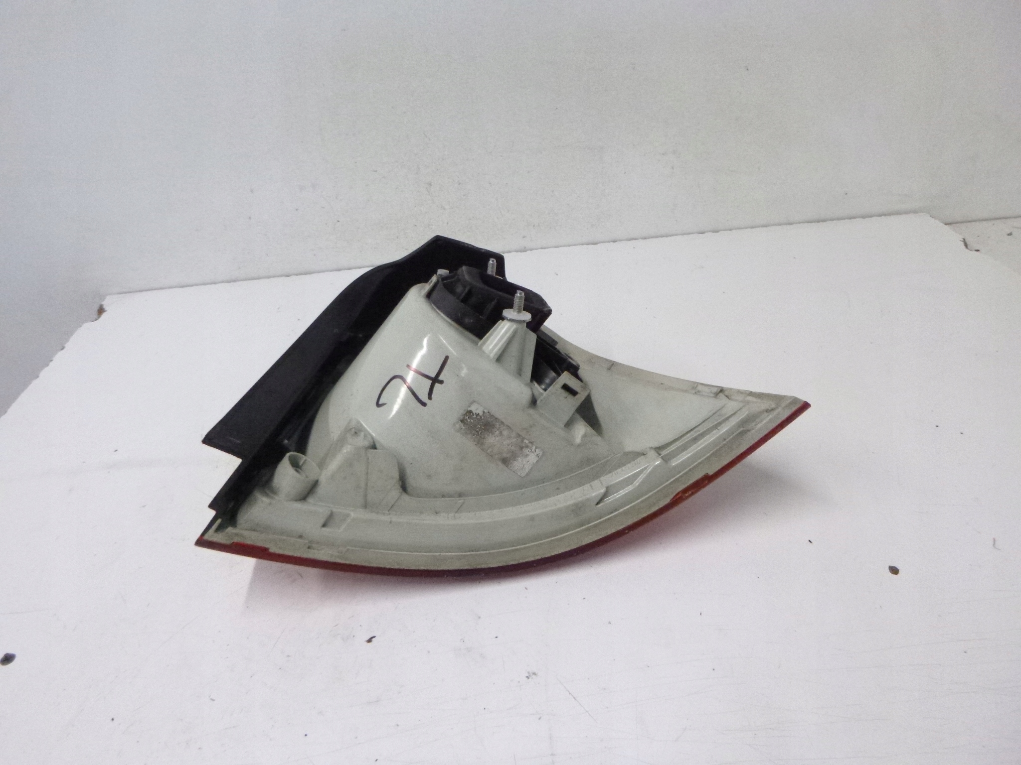 LICHT HINTEN LINKS VW GOLF V 3D 2005R.