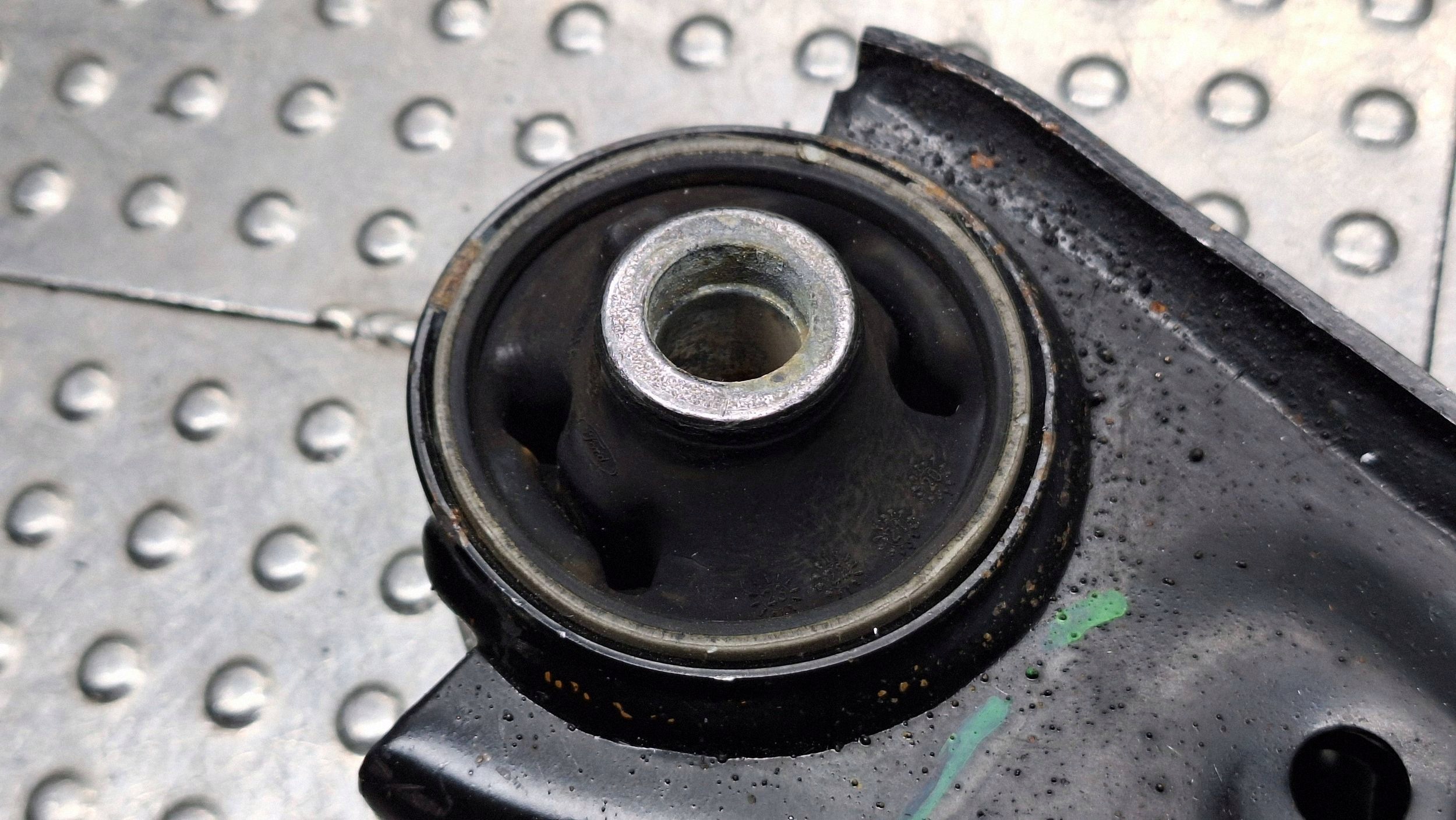 arm right front KK31-3A052-AE FORD TRANSIT MK8 LIFT