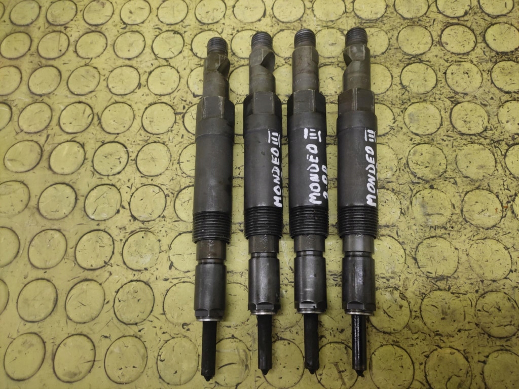 FORD MONDEO MK3 2.0 D injector 0432133801