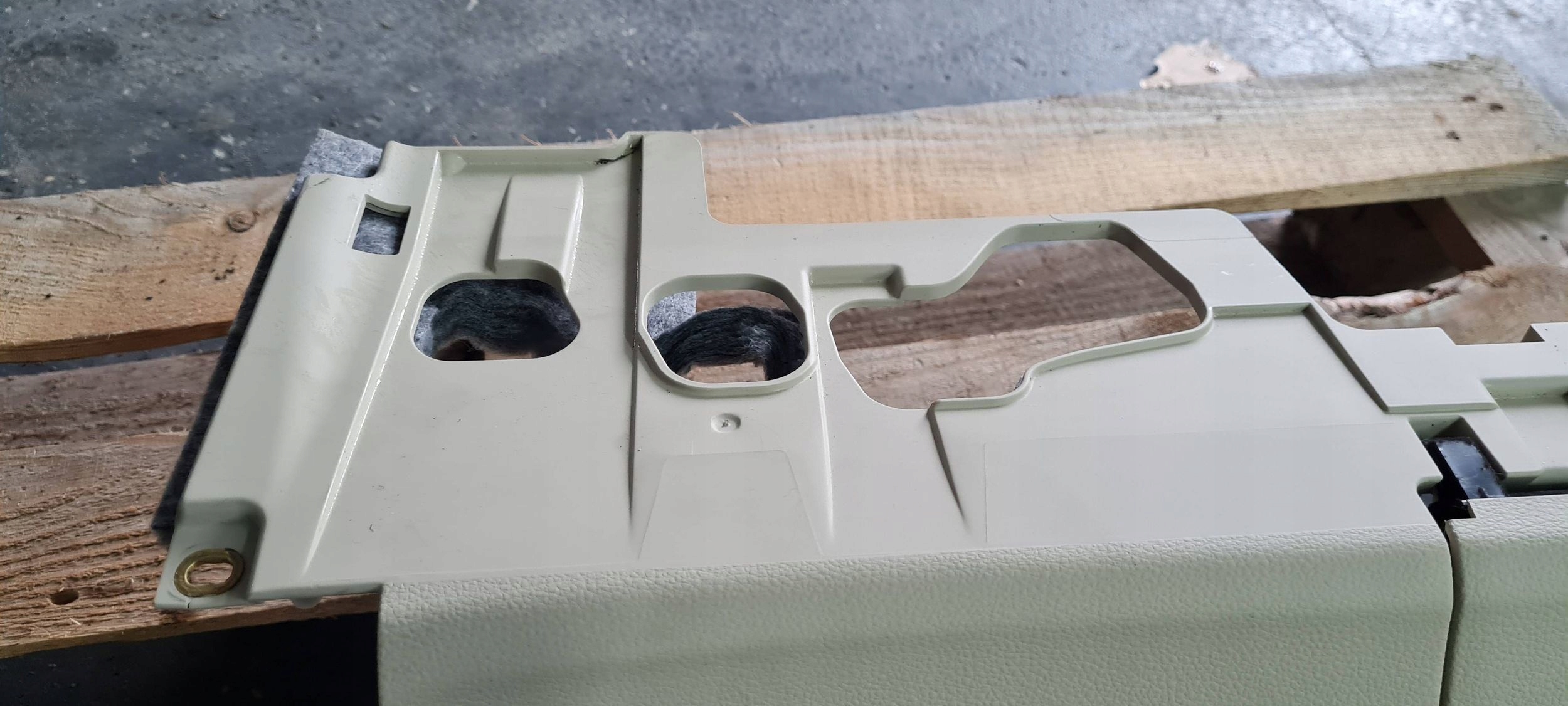 Q5 80A cover passenger compartment below steering wheel, 80B863075C