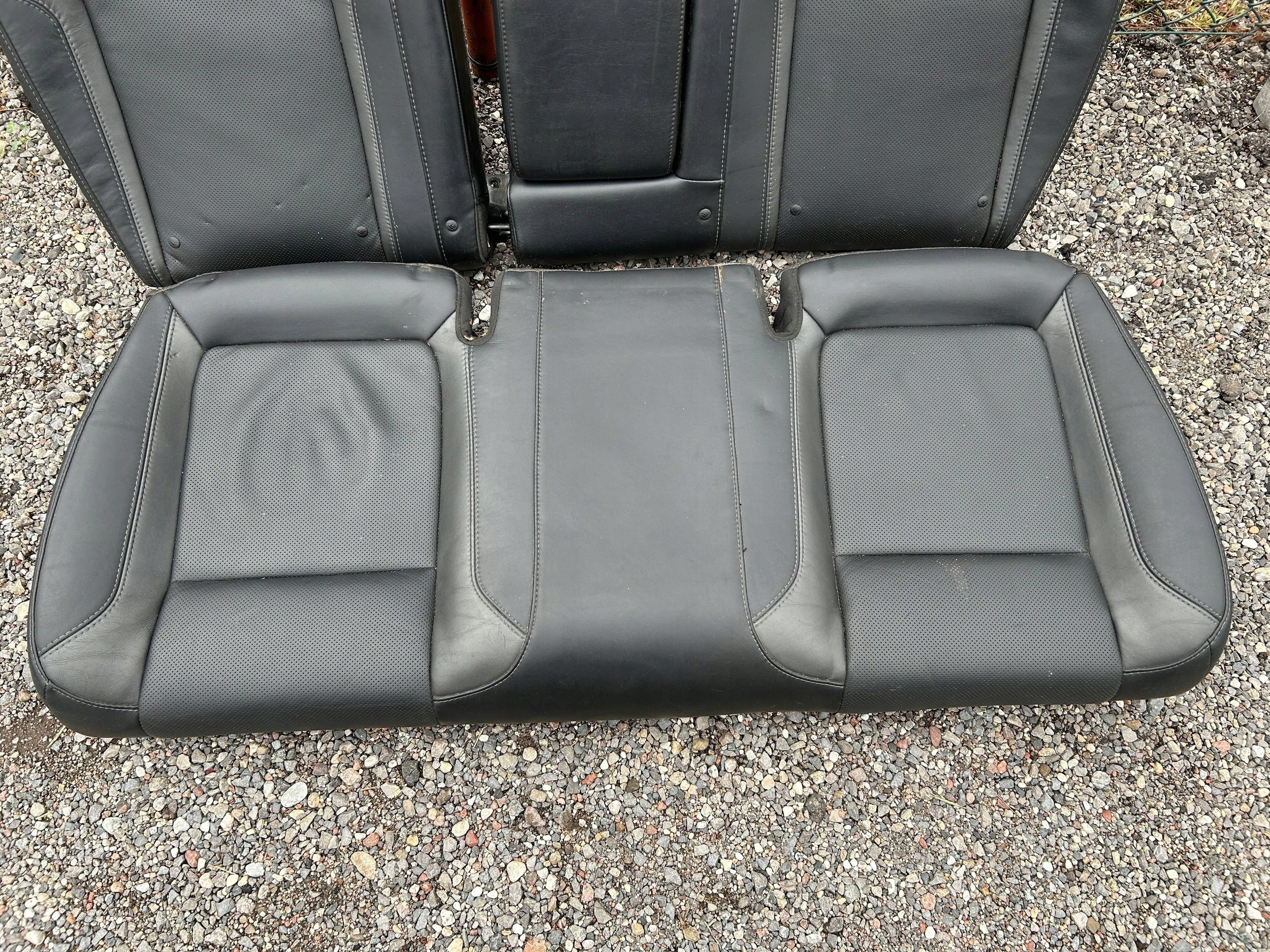 seats inner leather Dodge Challenger 2015
