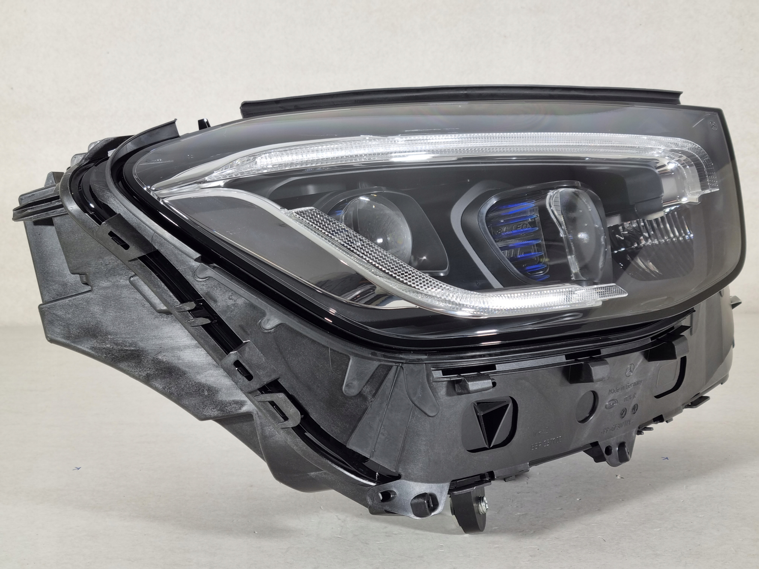 MERCEDES GLC W253 LIFT LAMPA PRAWA MULTIBEAM PRZÓD Strona zabudowy prawa