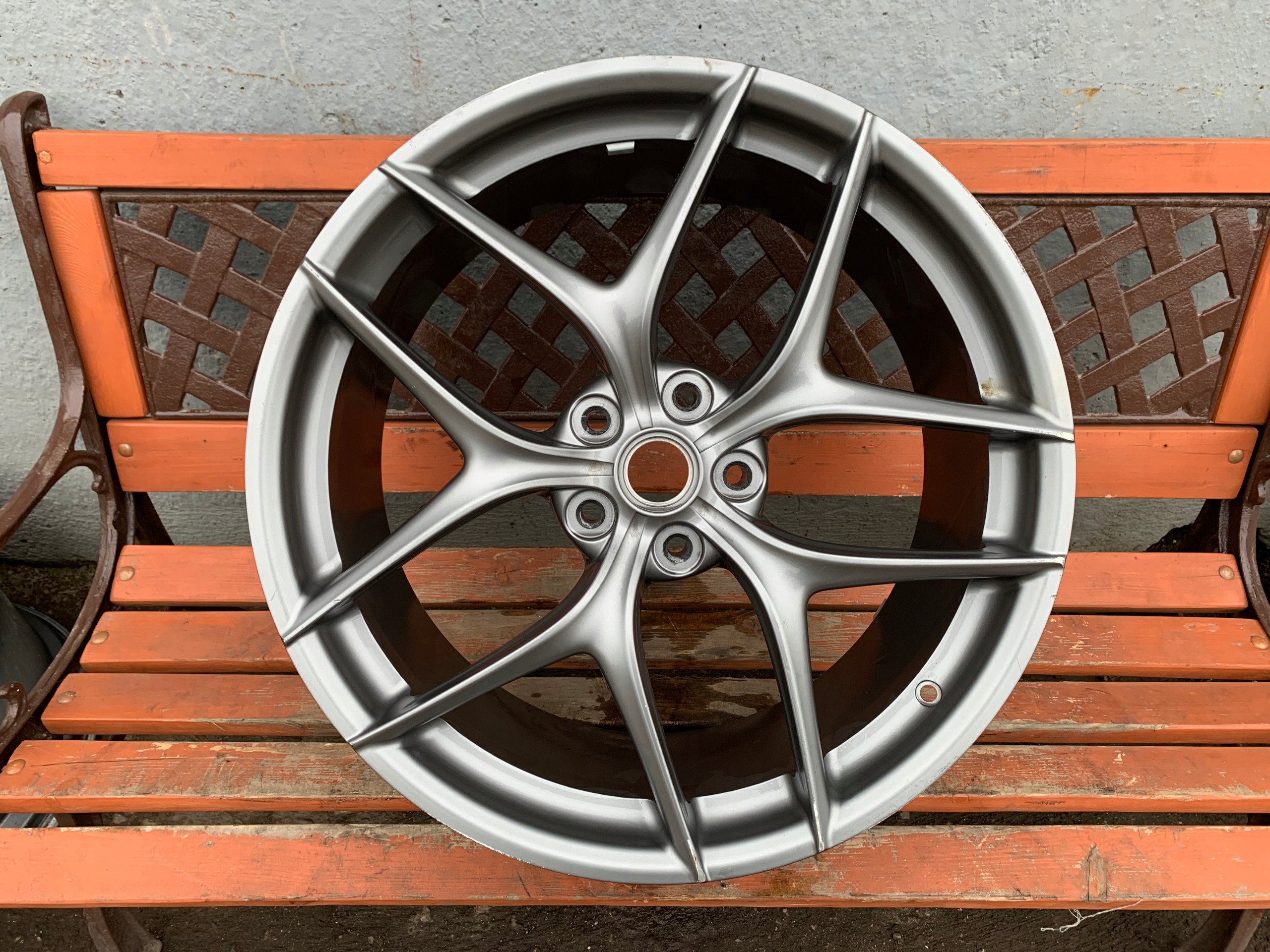 ОБІД ФЕРАРІ F12 БЕРЛІНЕТТА 9,5x20 Et48.4 291512