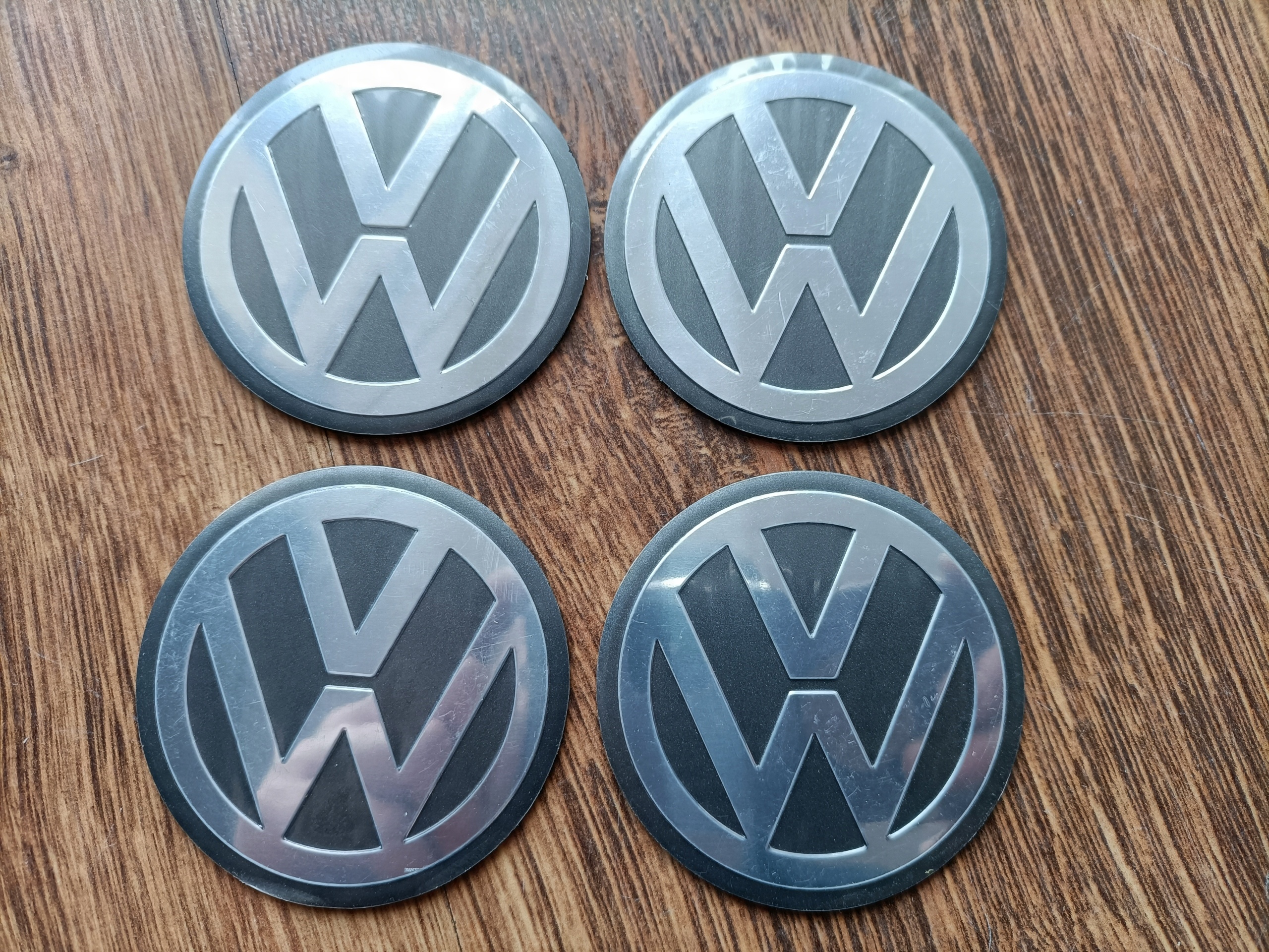 

Emblematy Naklejki Na Kolpaki Alu Felgi Vw 60mm
