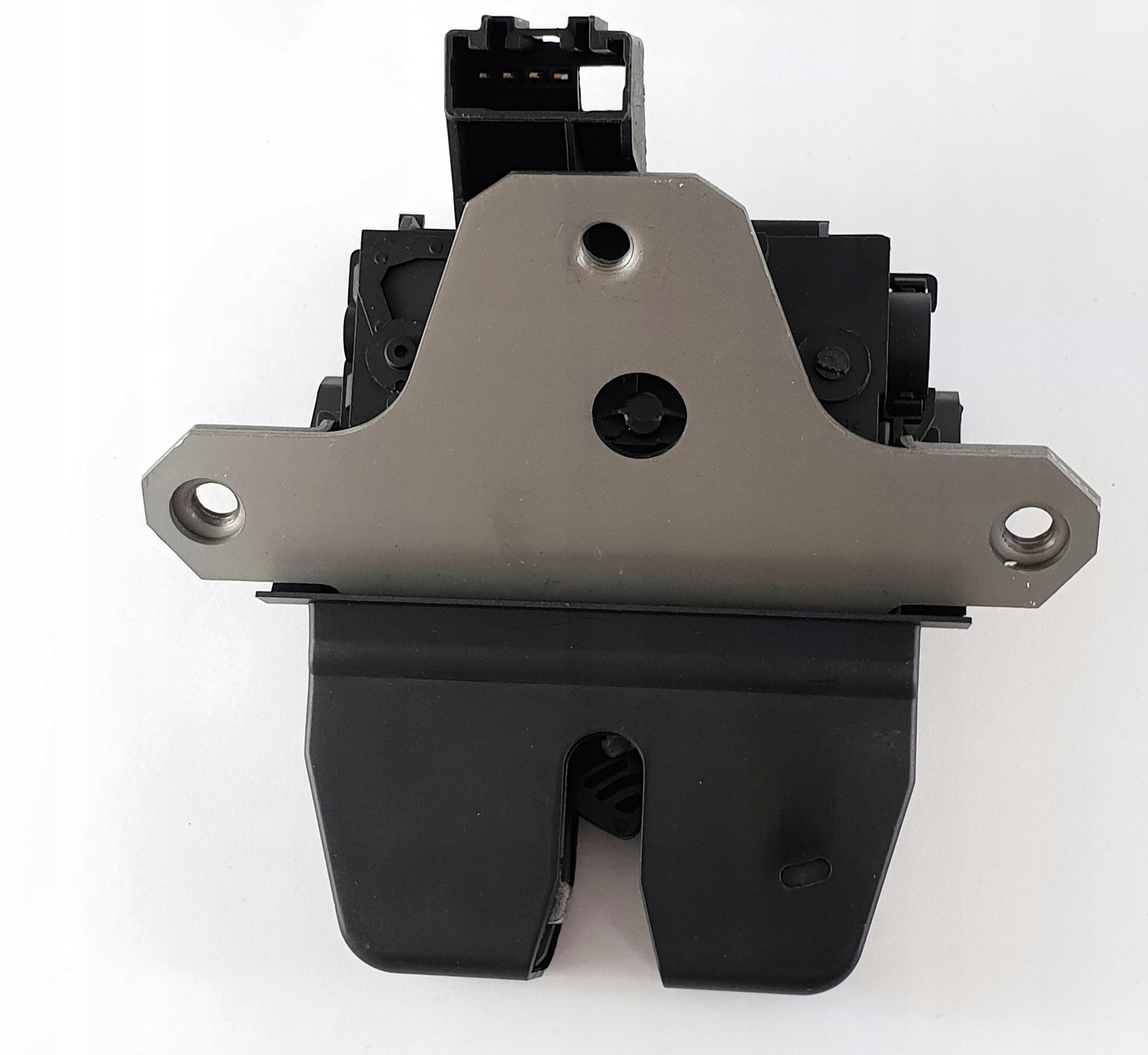 31335047 - Задний замок багажника VOLVO V50 2004-2012