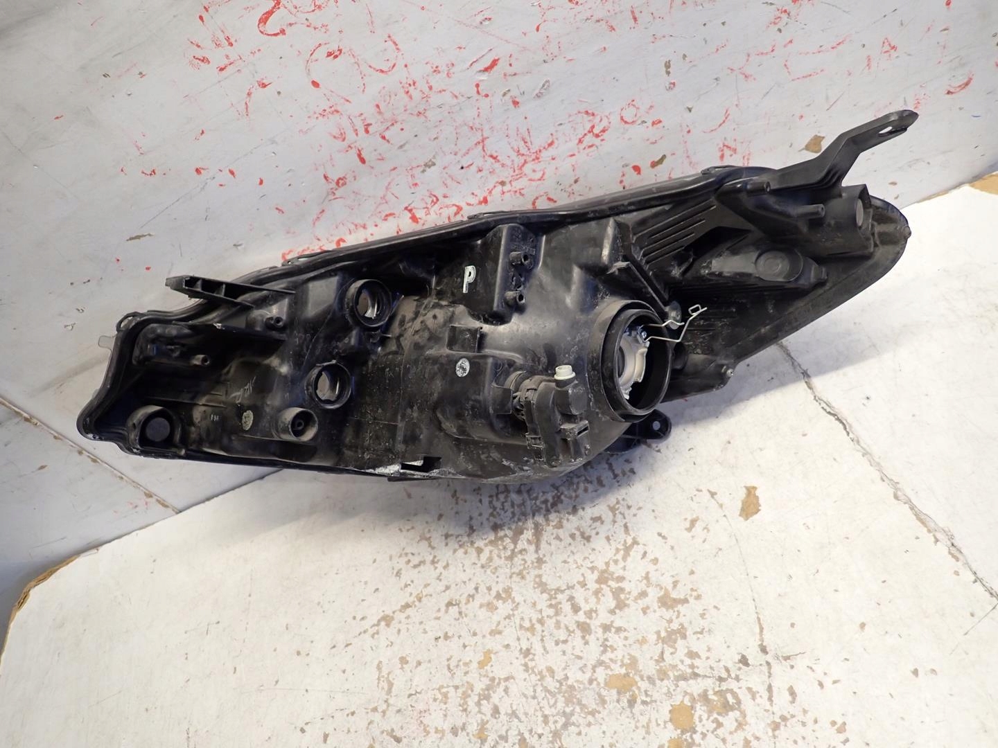light front front right TOYOTA YARIS III LIFT 2014