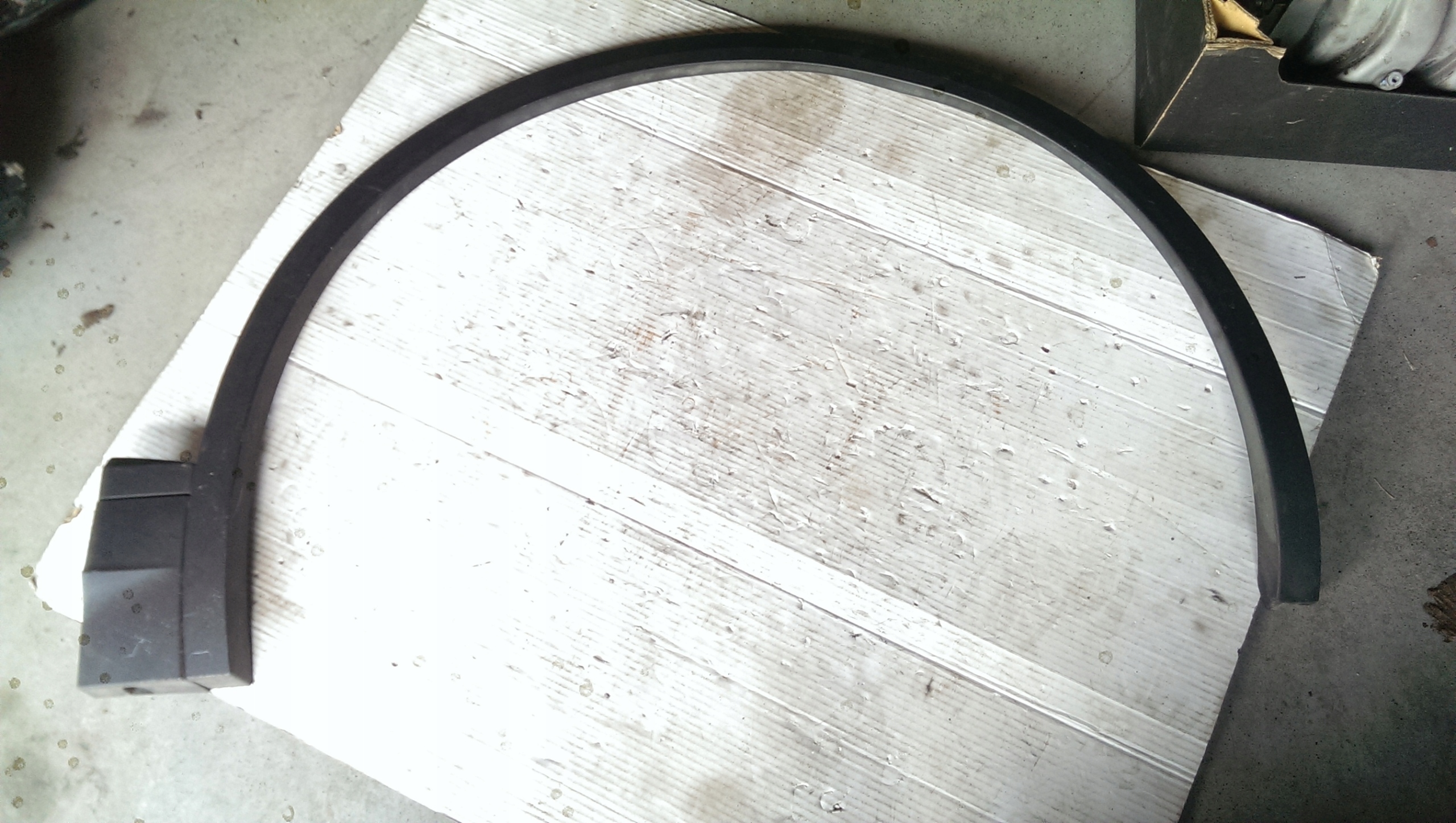 Volkswagen OE 760853718 накладка крыла циркуль