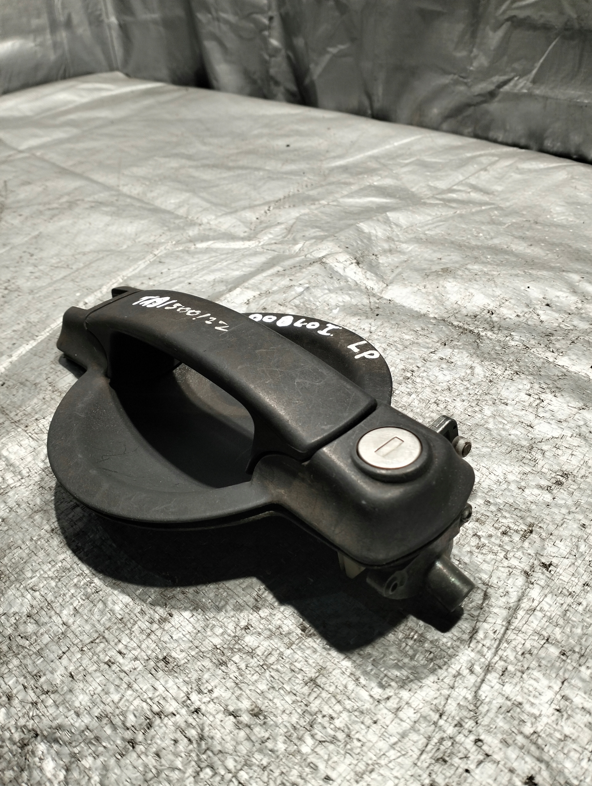 handle left front FIAT DOBLO and OE 242079 PRESSAN 00-10r