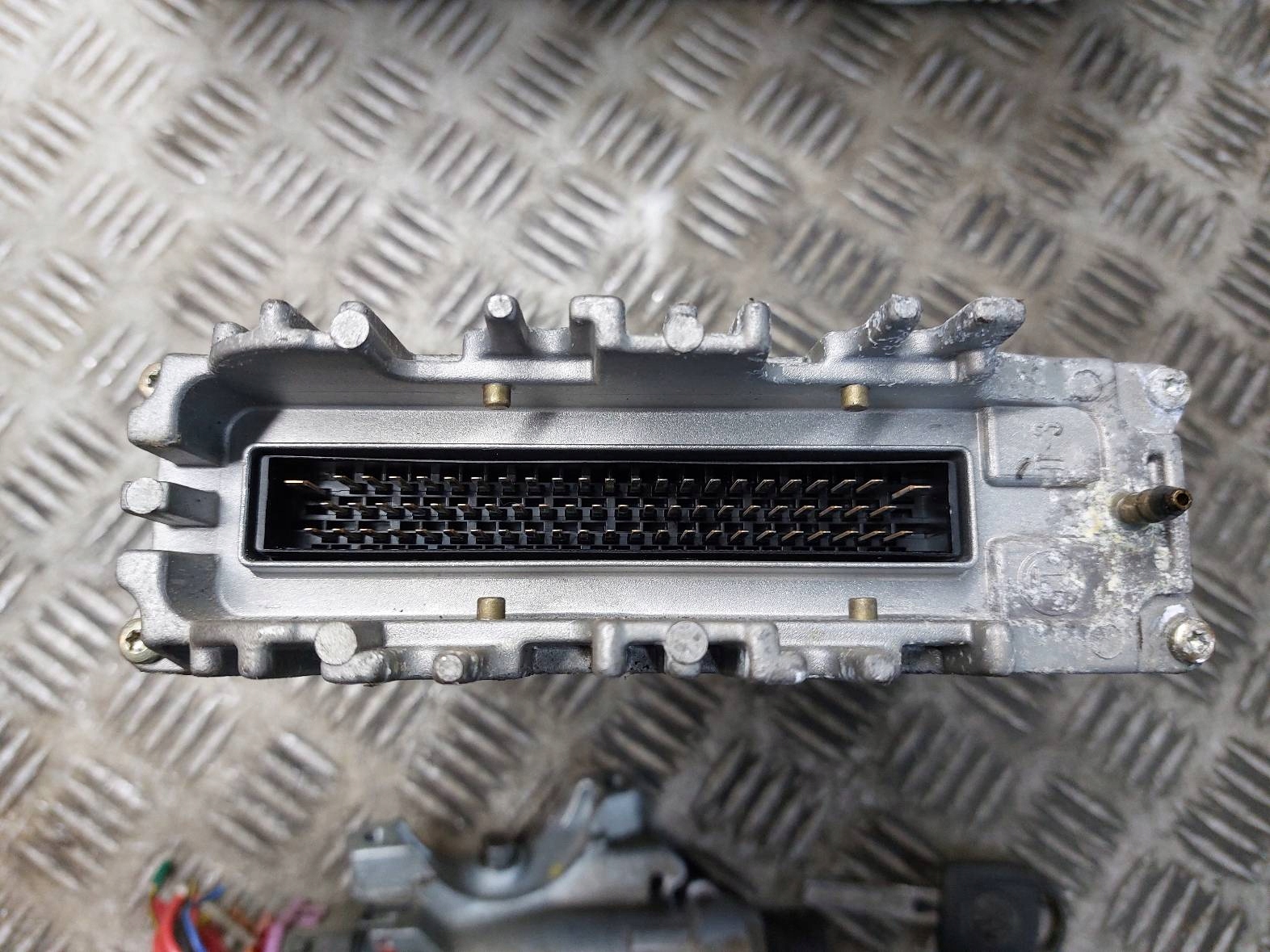 running board STARTOWY VOLKSWAGEN PASSAT B5 028906021GL 4D0905851E