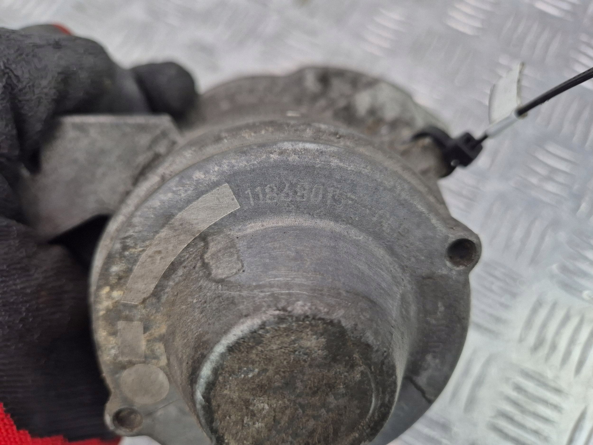 BMW X5 E70 40i vodena pumpa 11868015 N55B30A