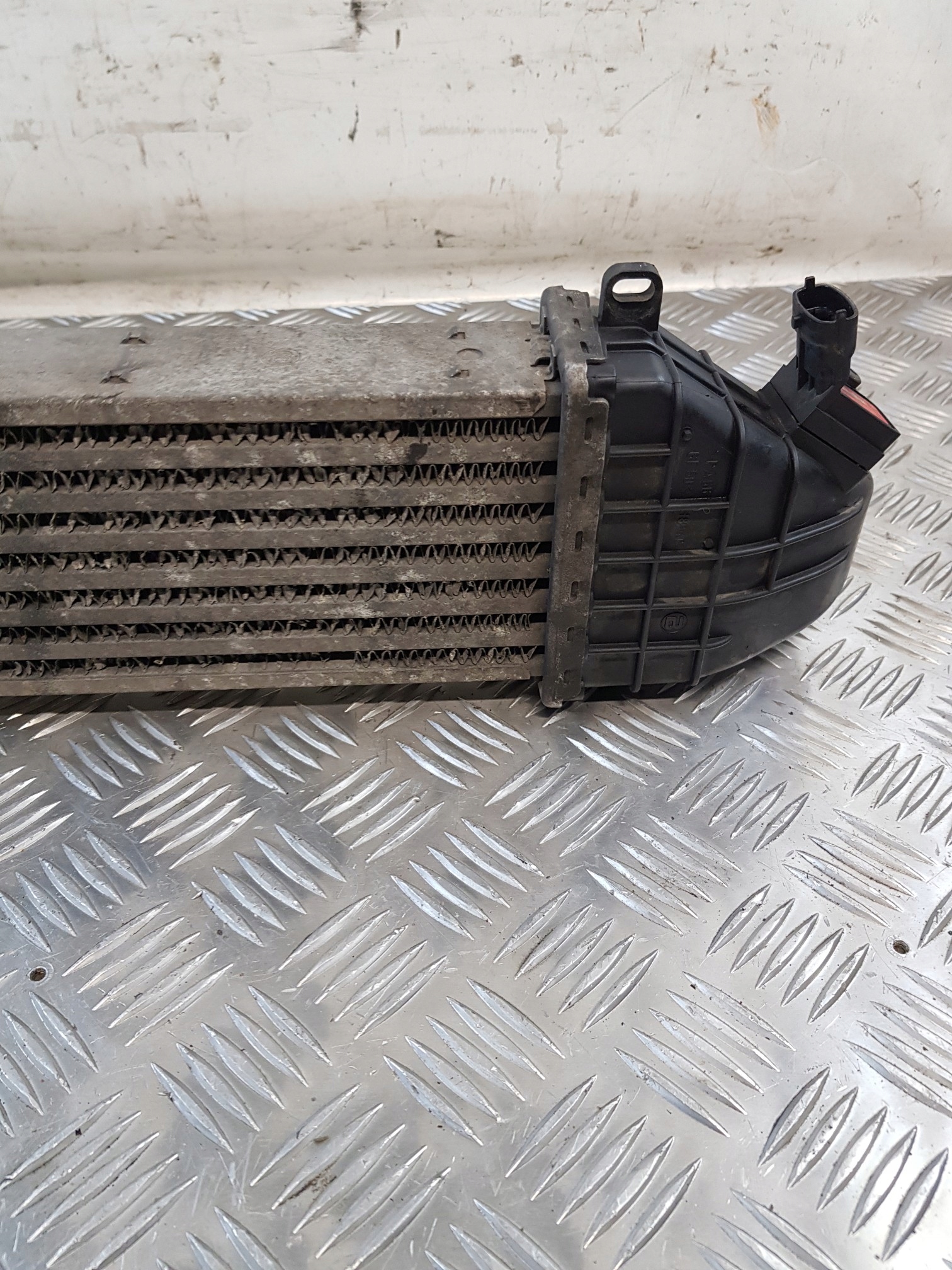 intercooler 30741631 + trouba intercoolera 30741212 VOLVO V50 a 2.4D