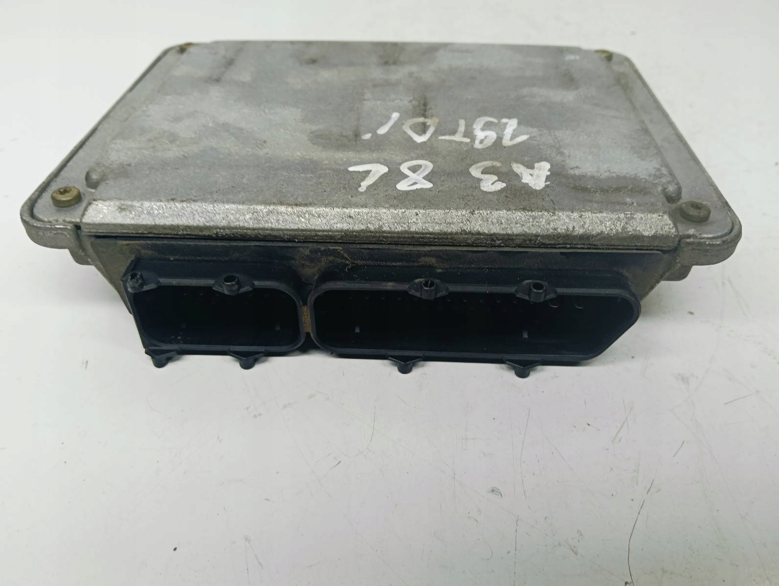 control unit of the engine Audi A3 8L 1.9 TDI 038906018AR