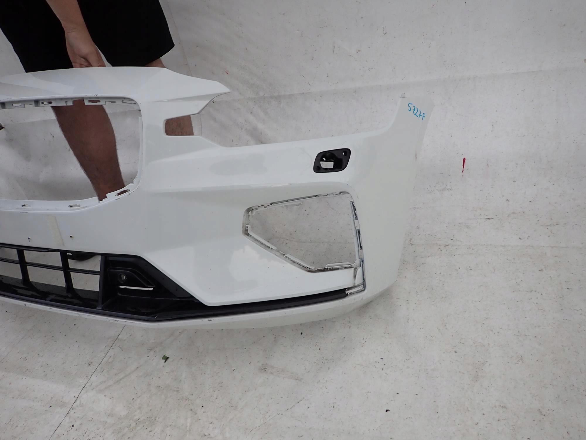 VOLVO V60 II 2 R-design 18- bumper front front