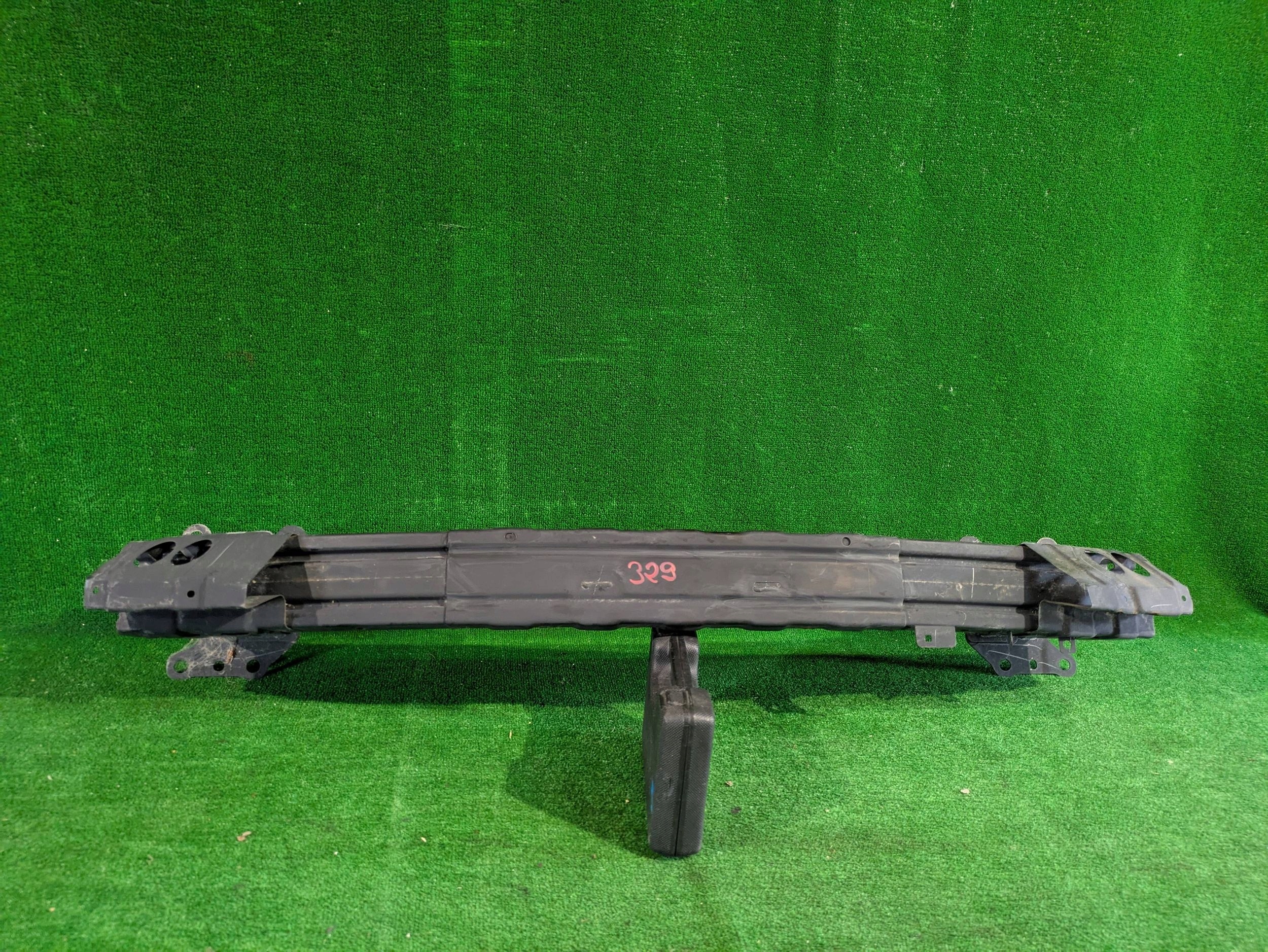 bumper support of the front HONDA CR-V