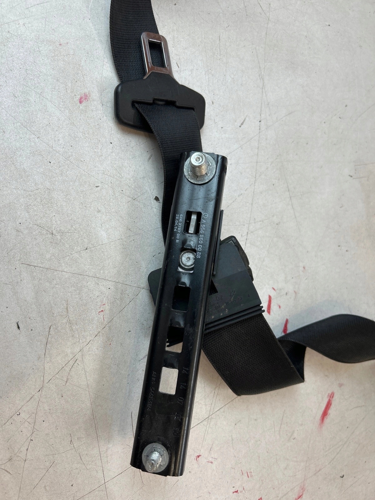 tension belt safety front front right Mercedes Sprinter W906 Crafter and