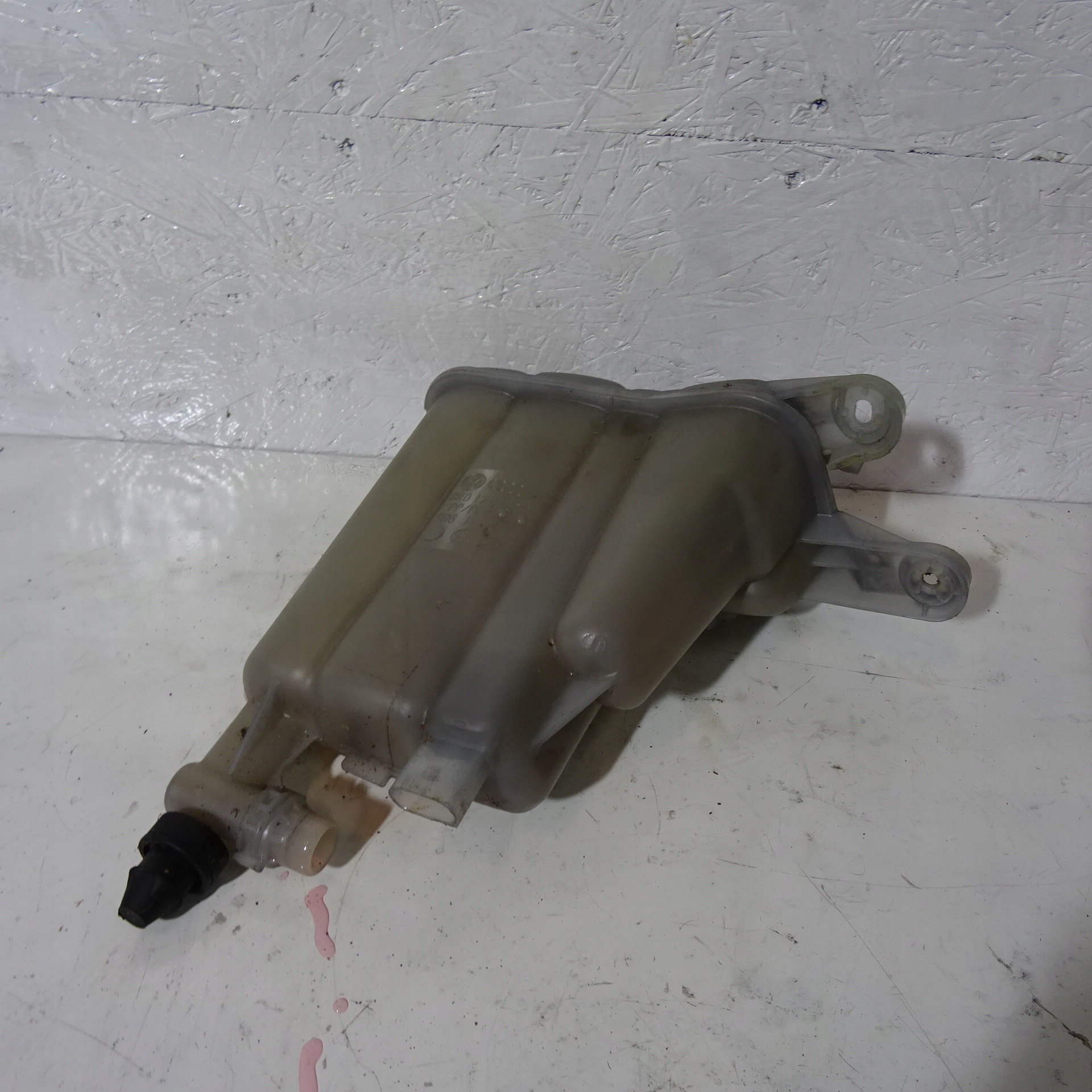AUDI A4 B8 Scheibenwaschbehälter 8K0121403Q