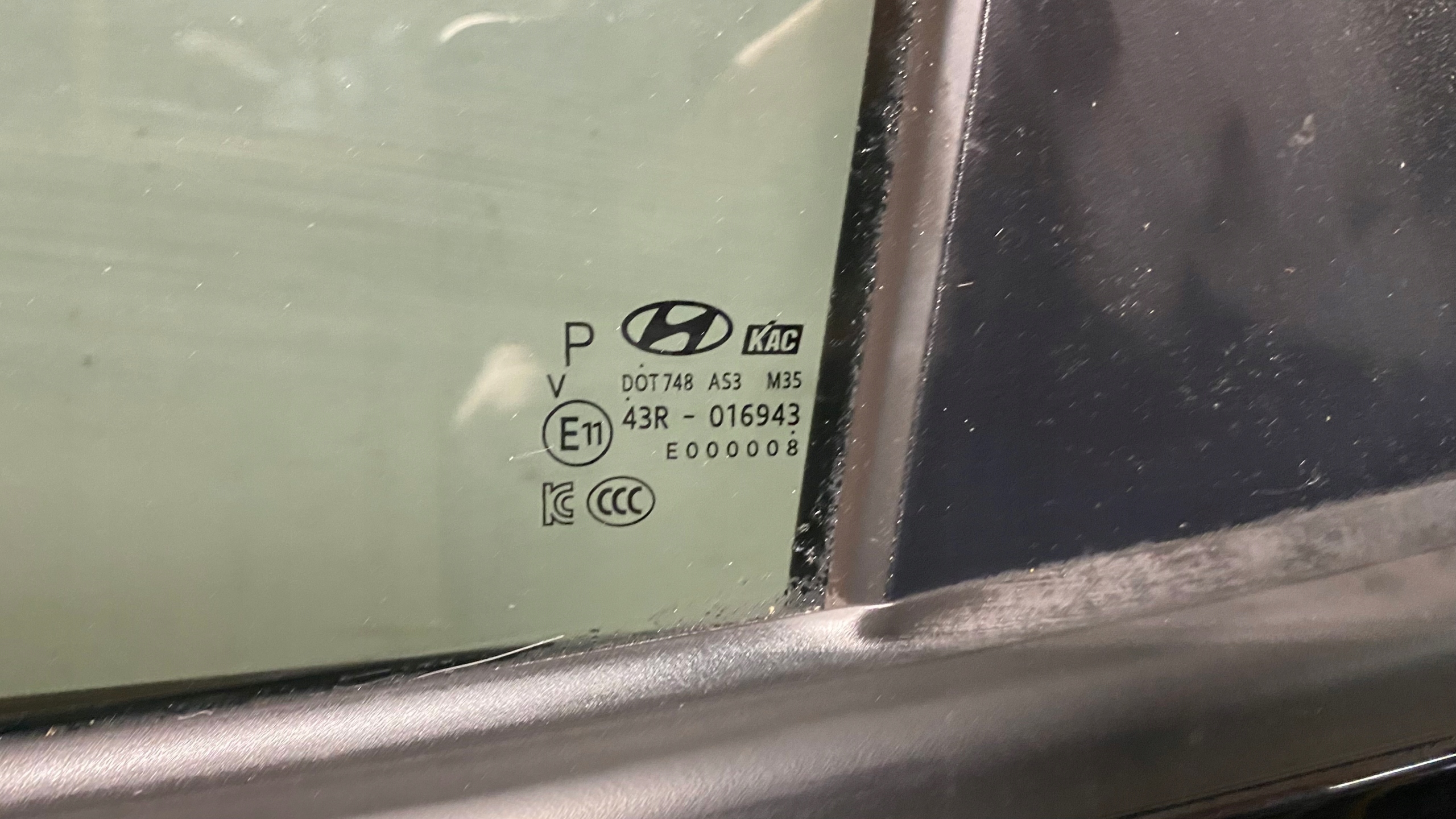 HYUNDAI KONA door left left rear part rear. PAE 17-23