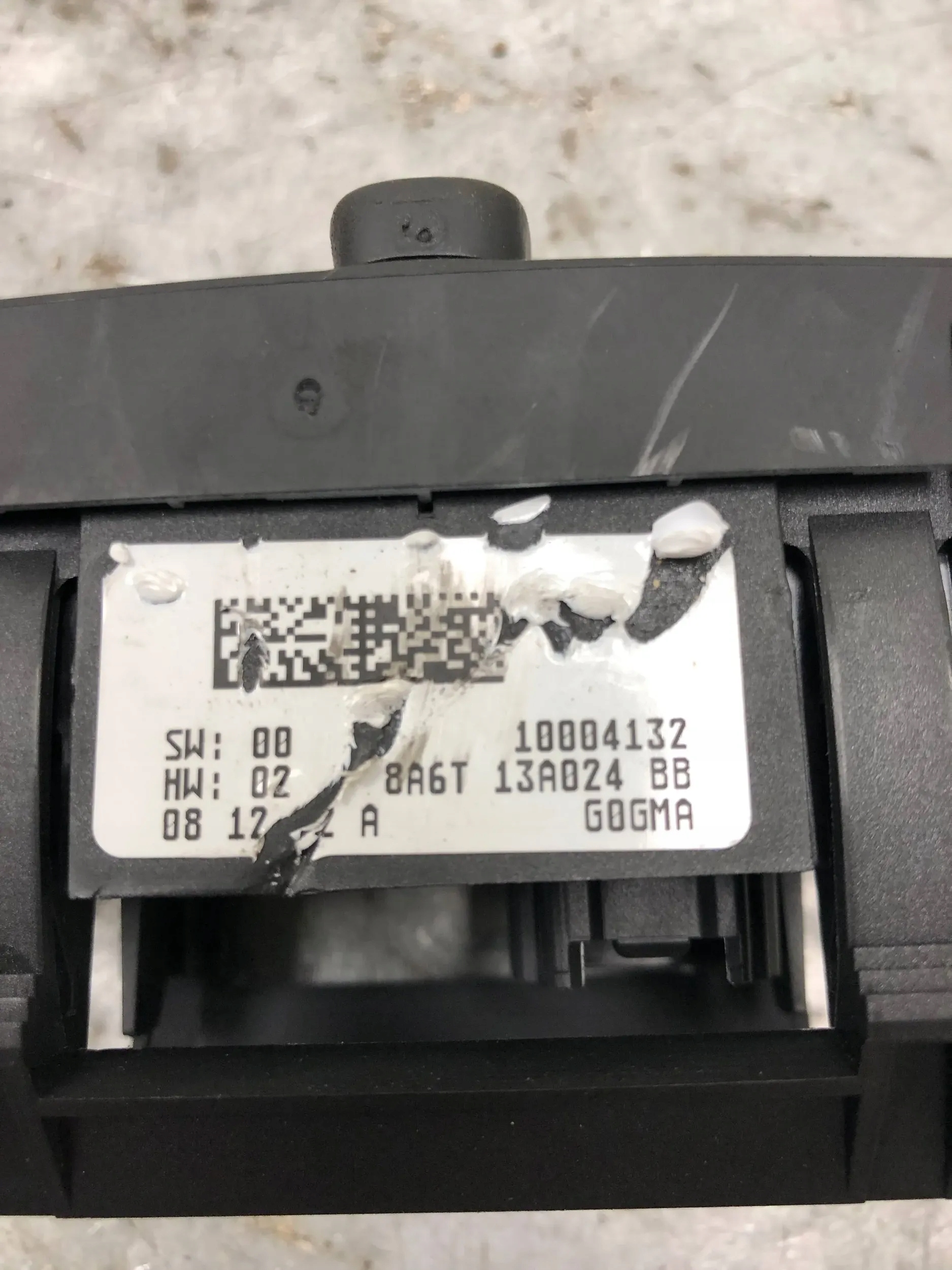 light switch FORD FIESTA MK7 8A6T-13A024-BB