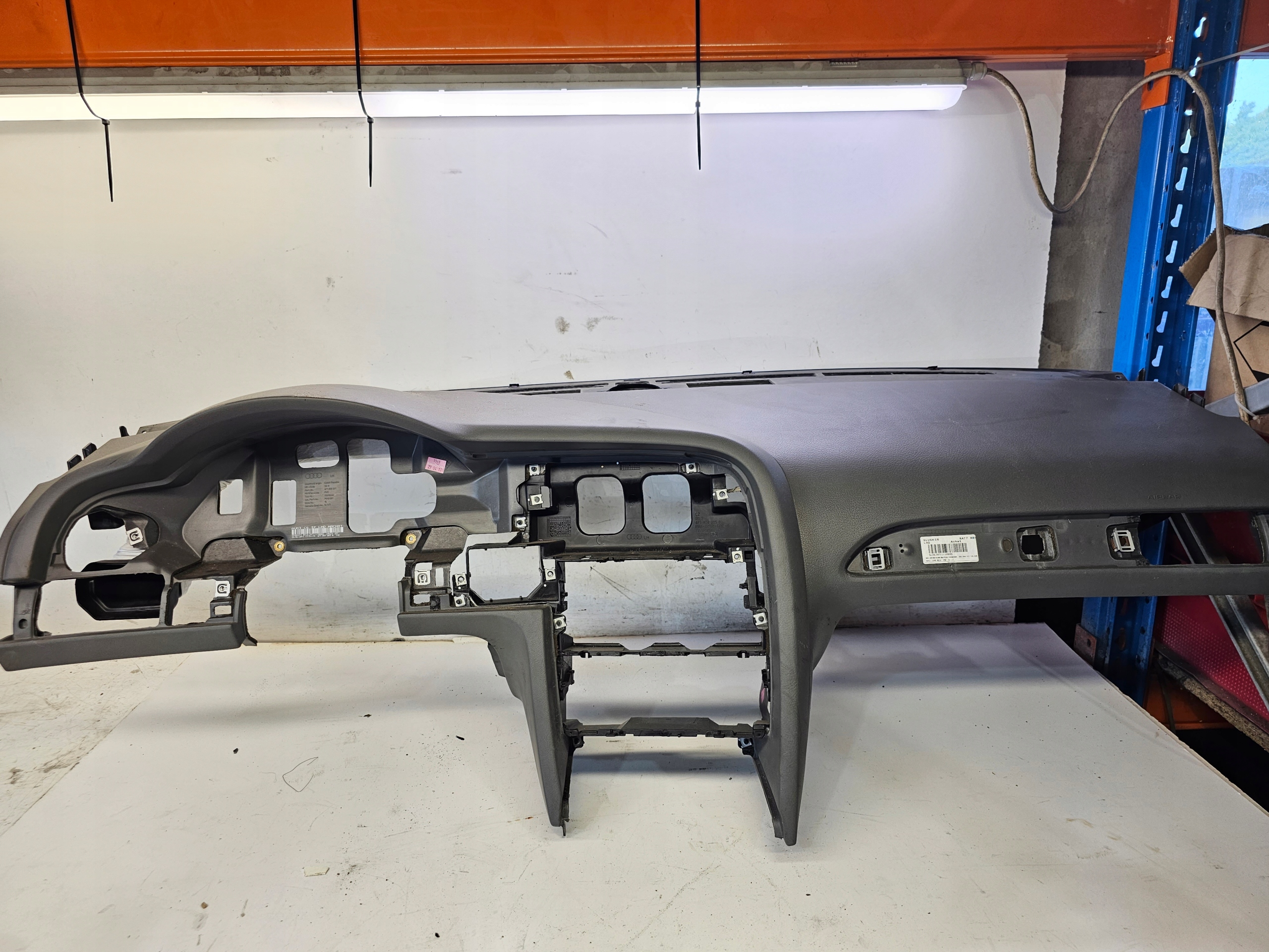 dashboard cockpit console AUDI A6 C6 4F1857041R ACHAT