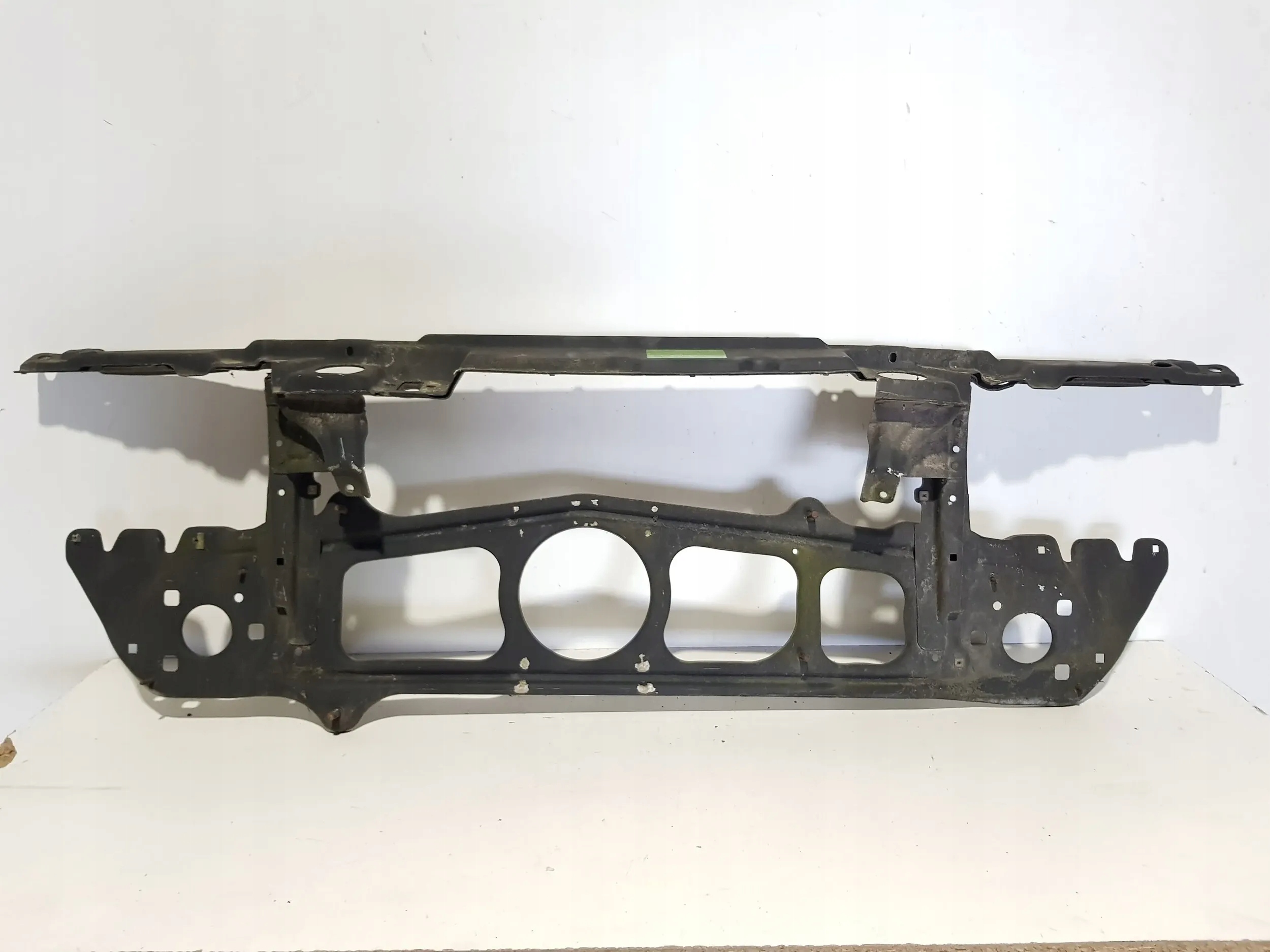 BMW 5 E39 PAS PRZEDNI WZMOCNIENIE