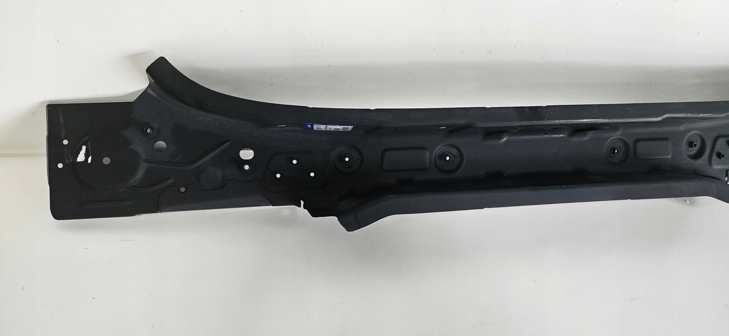 PAS TYŁ TYLNY VOLVO V60 31378813 NOWY ORYGINAŁ Jakość części (zgodnie z GVO) O - oryginał z logo producenta pojazdu (OE)