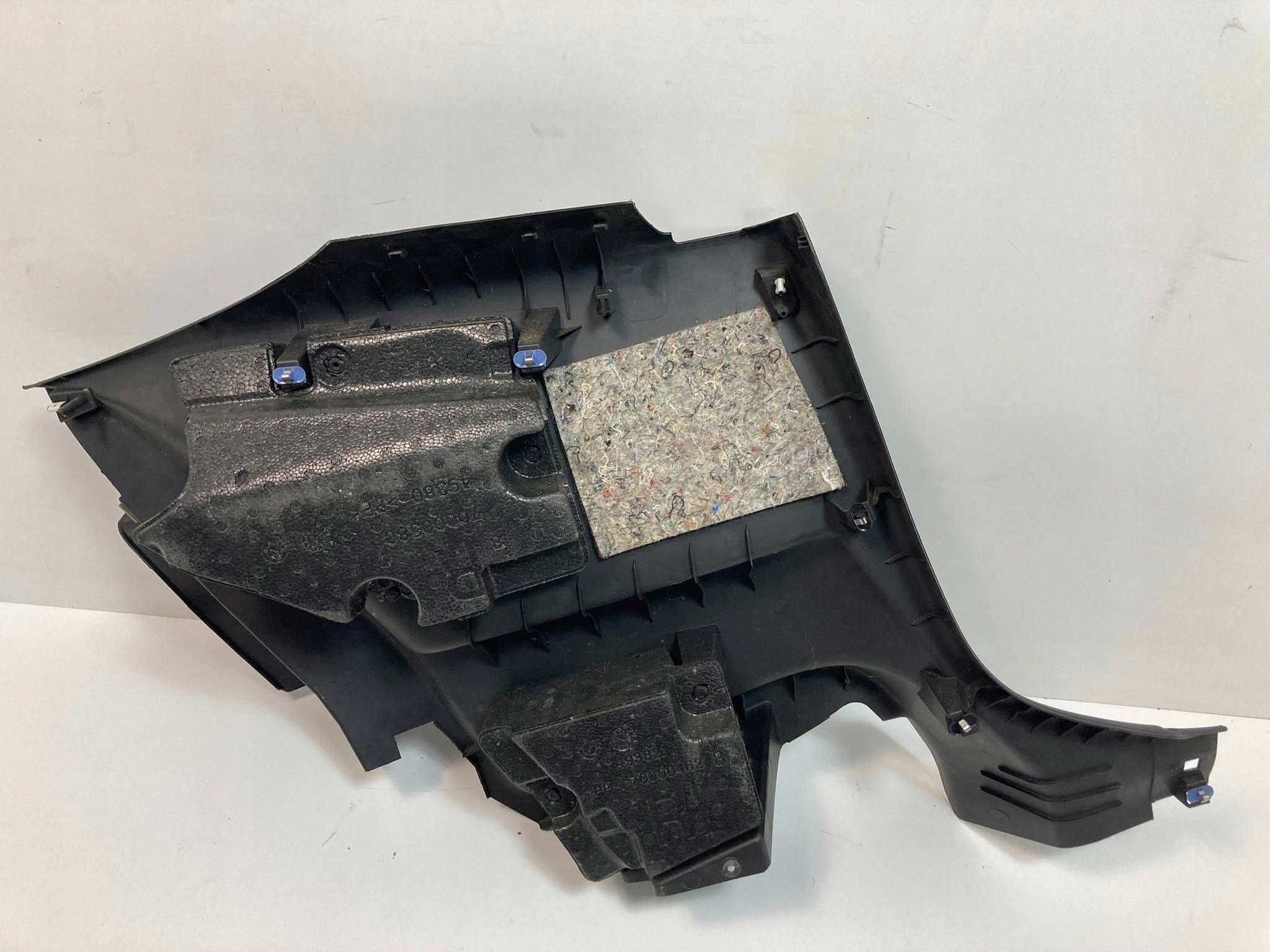 Chevrolet Camaro boot upholstery right 20937987