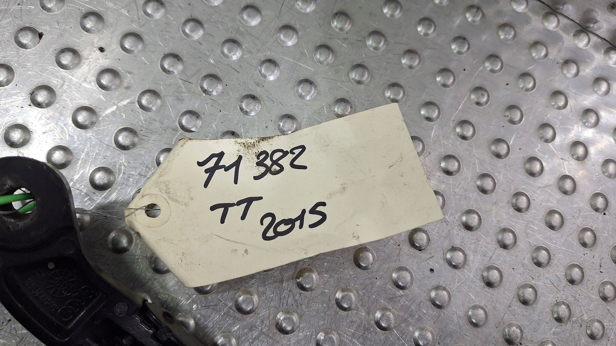 wiper arm right front 8S1955408 AUDI TT 8S