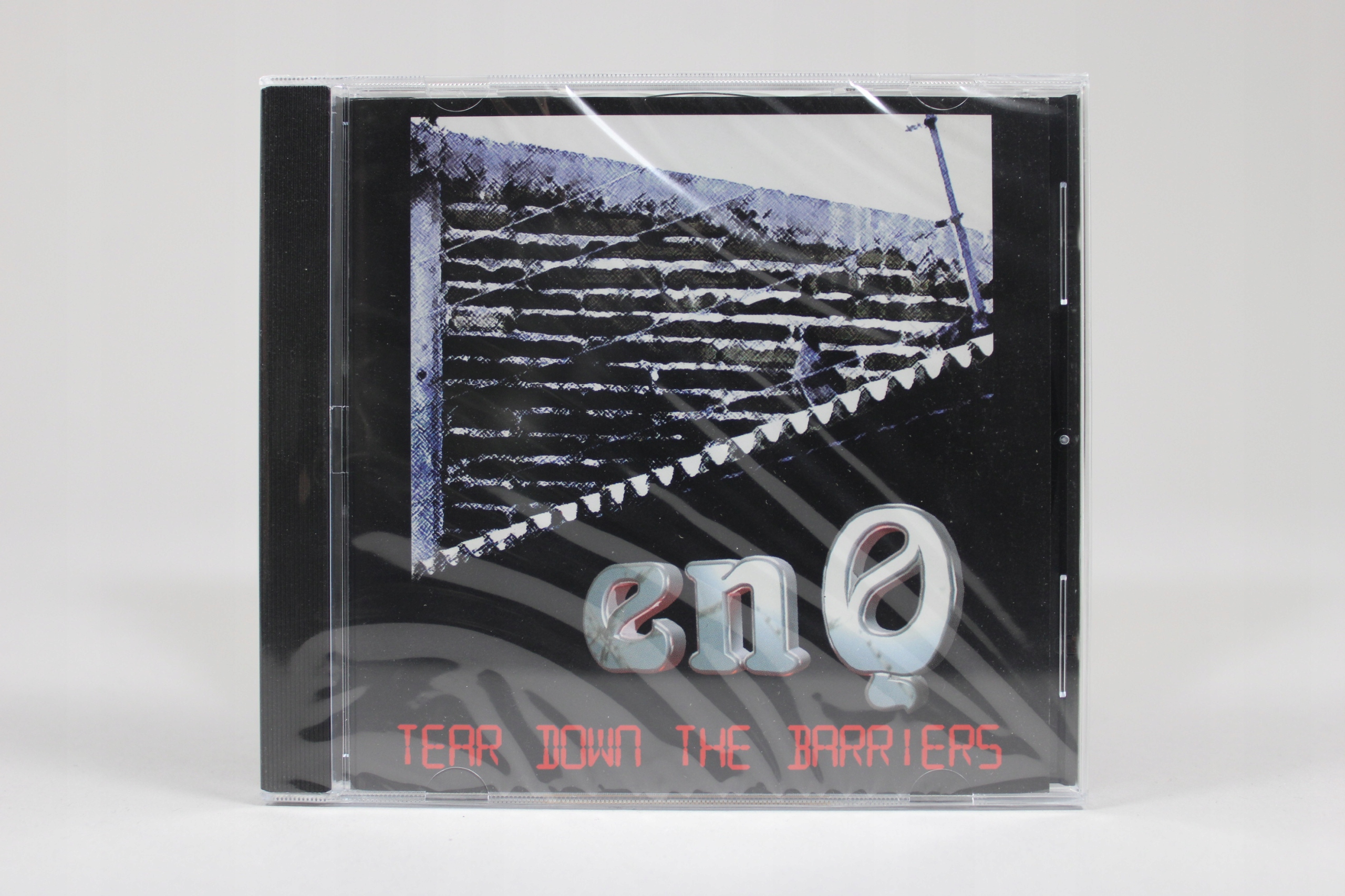 enQ – Tear Down The Barriers Nowa