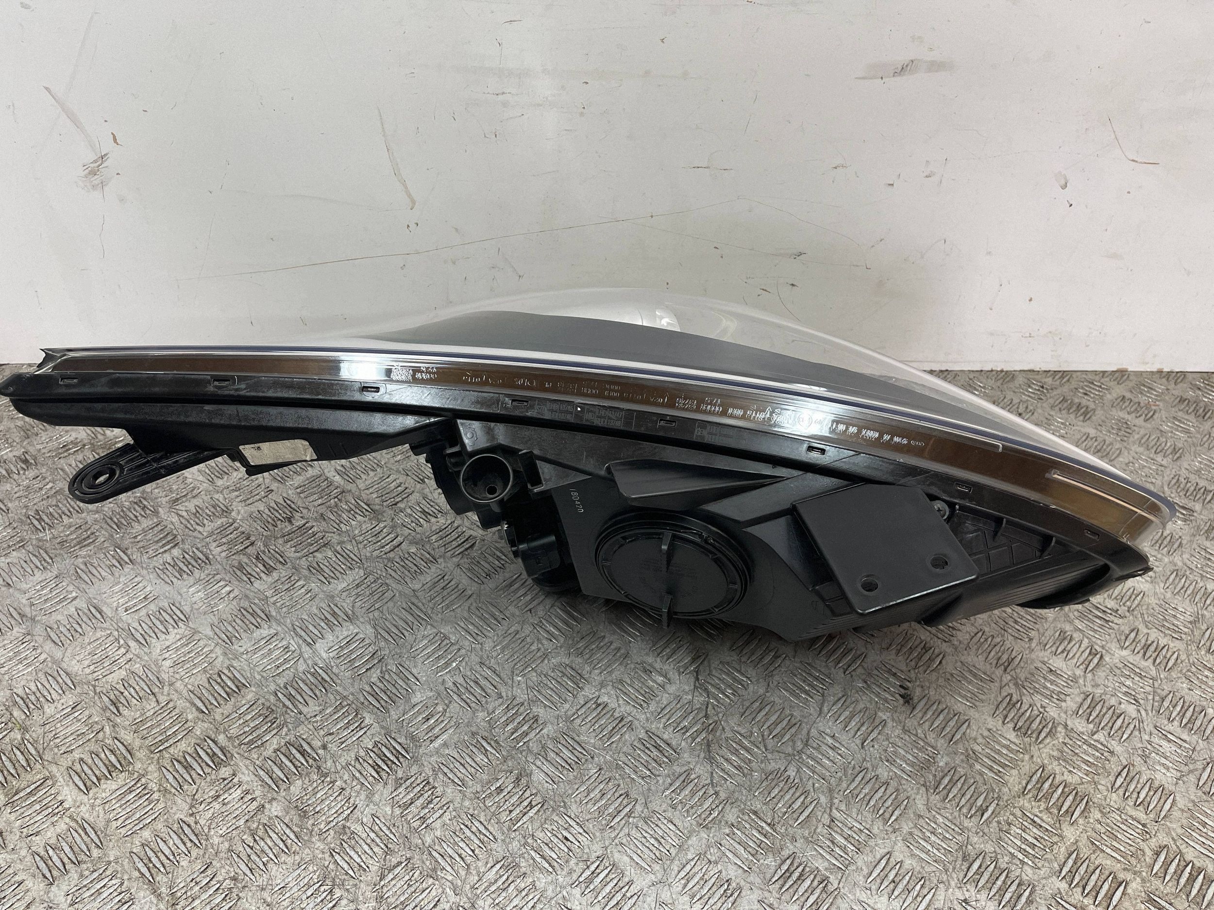 REFLEKTOR light front front left KIA CARENS IV 4 13- EU.