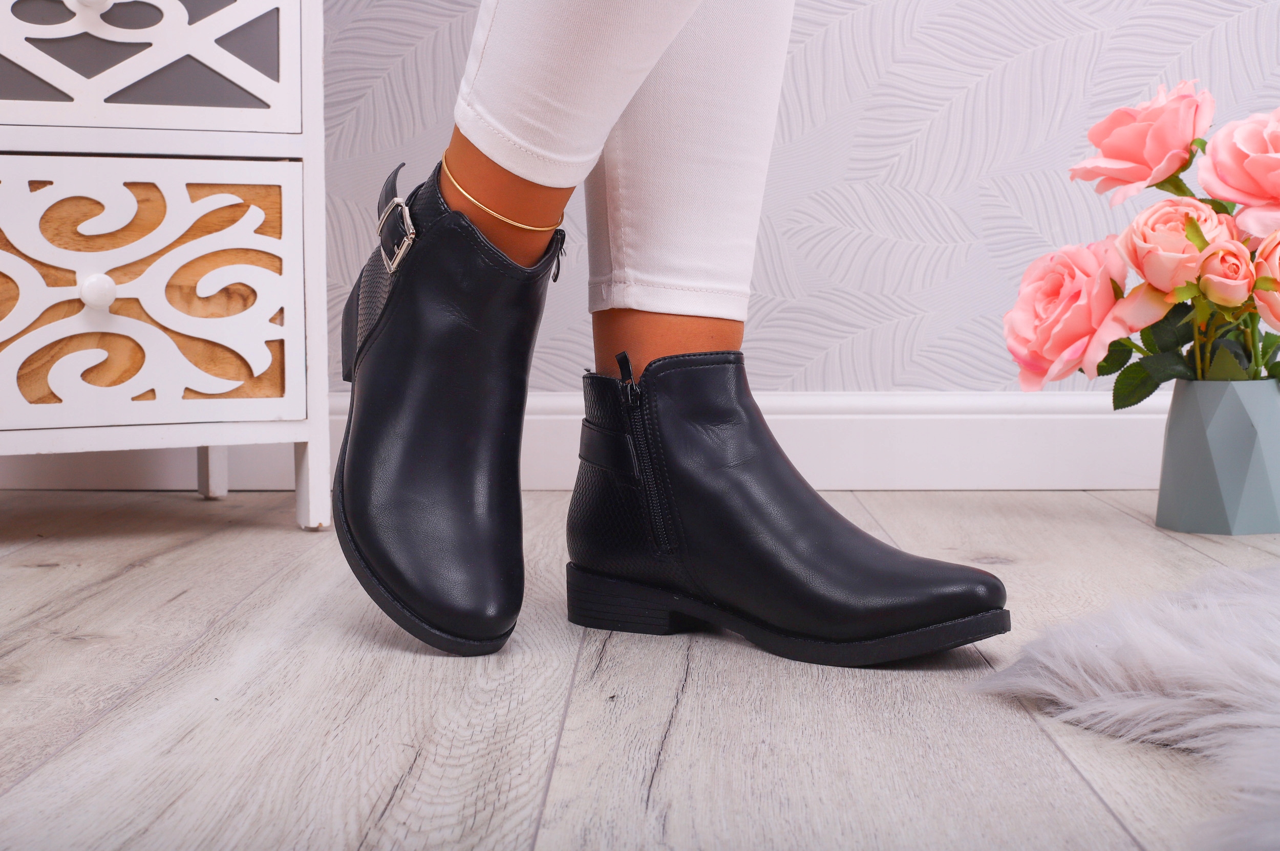 BOTKI DAMSKIE ZIMOWE PŁASKIE OCIEPLANE CZARNE Kod producenta FN09-1BLACK