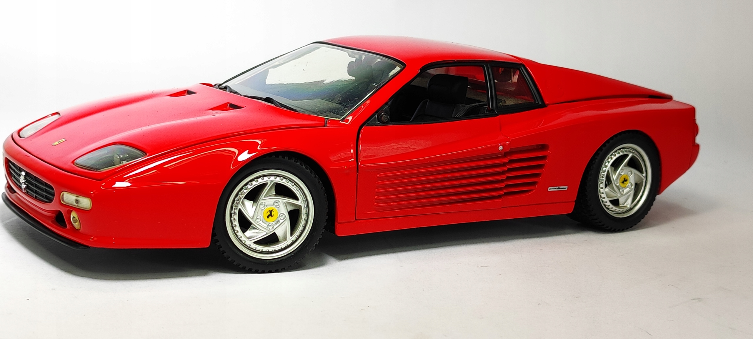 Hot Wheels Ferrari F512M Testarossa brak lusterek Skala 1:18 #V533