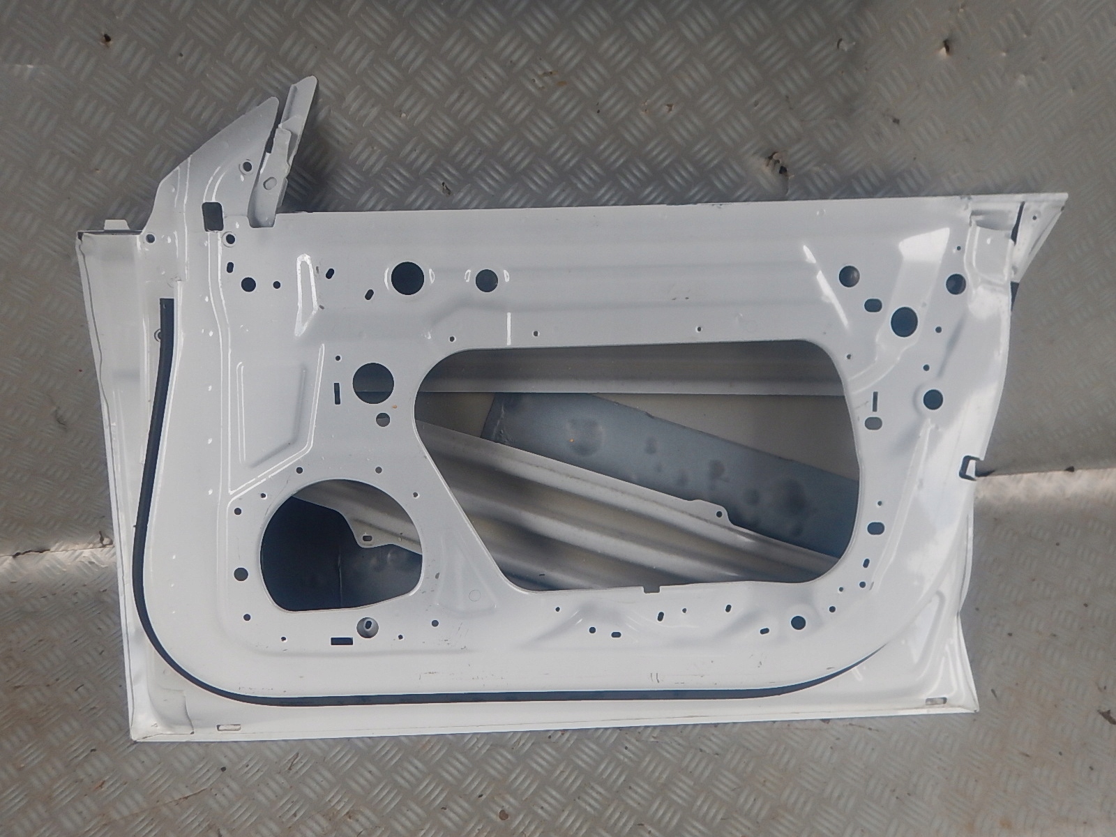 TESLA MODEL 3 PRAWE DRZWI PRZÓD PRZEDNIE 1090612 ORYGINAŁ Producent części Tesla