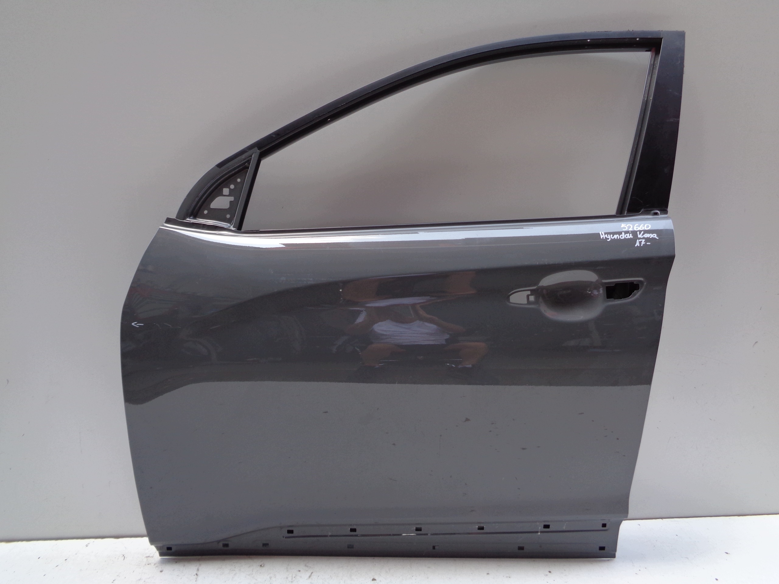 door left front HYUNDAI KONA 17- NR 52660